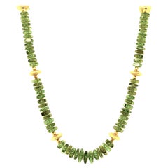 Collar de Cuentas de Turmalina Verde y Oro Amarillo de 18k, Largo Ajustable