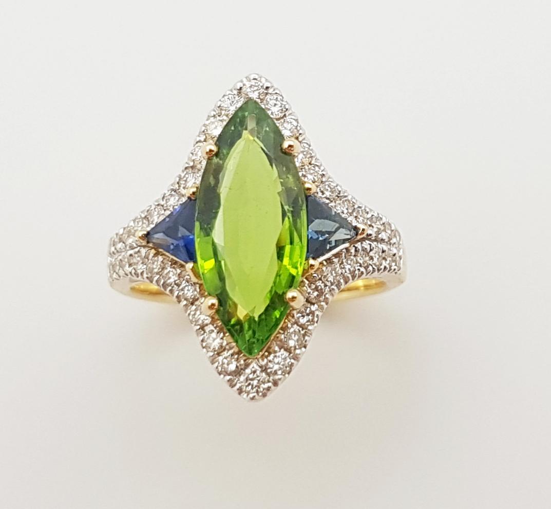 Green Tourmaline, Blue Sapphire and Brown Diamond Ring in 18 Karat Gold Settings For Sale 4
