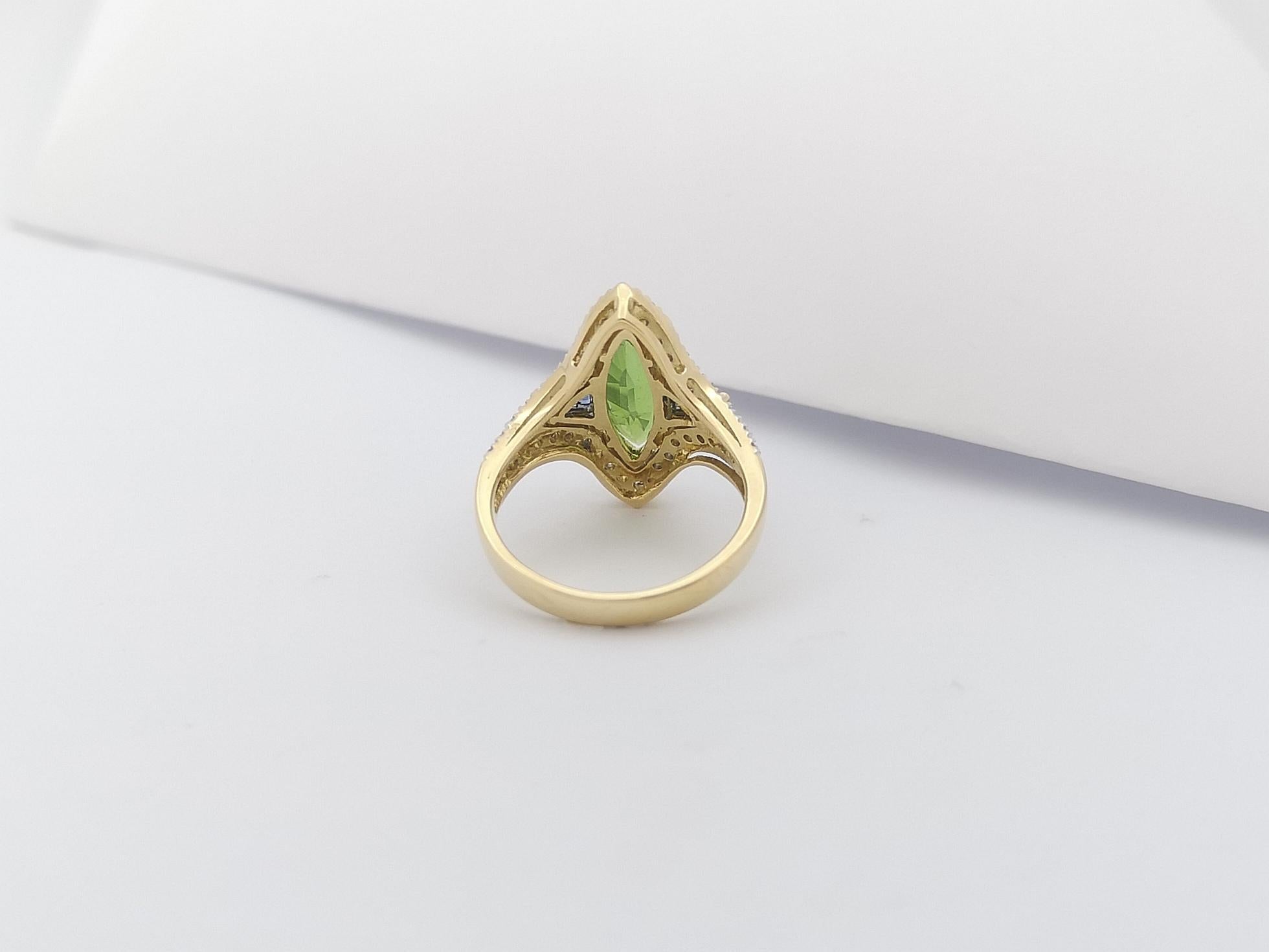 Green Tourmaline, Blue Sapphire and Brown Diamond Ring in 18 Karat Gold Settings For Sale 5