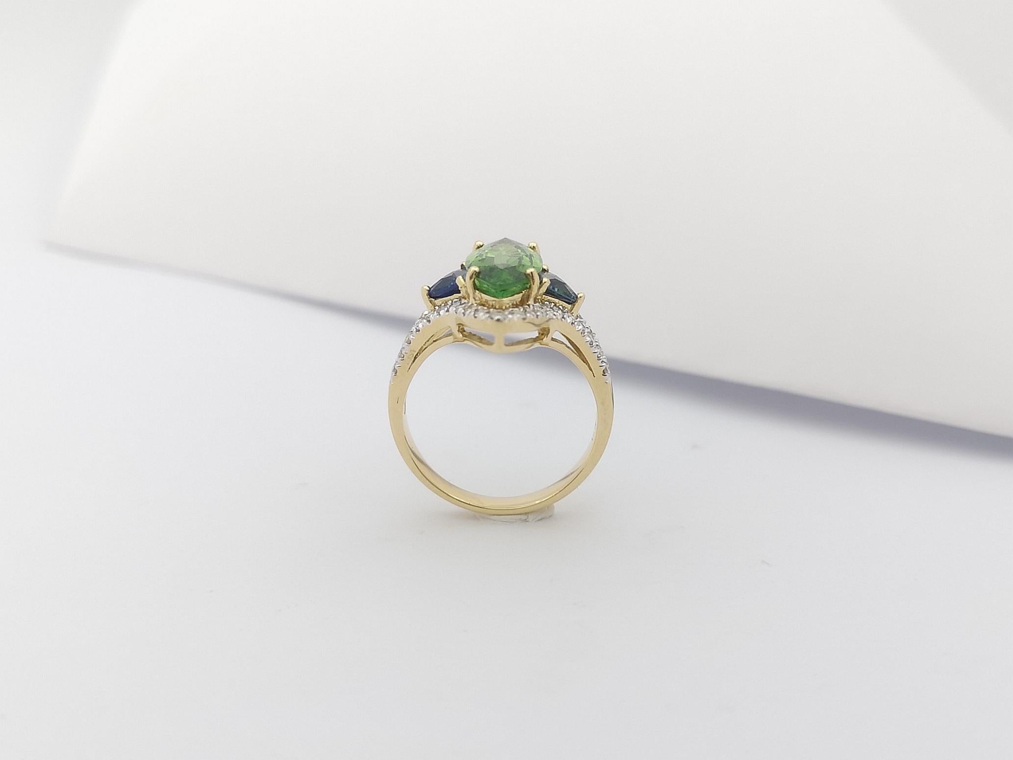 Green Tourmaline, Blue Sapphire and Brown Diamond Ring in 18 Karat Gold Settings For Sale 6