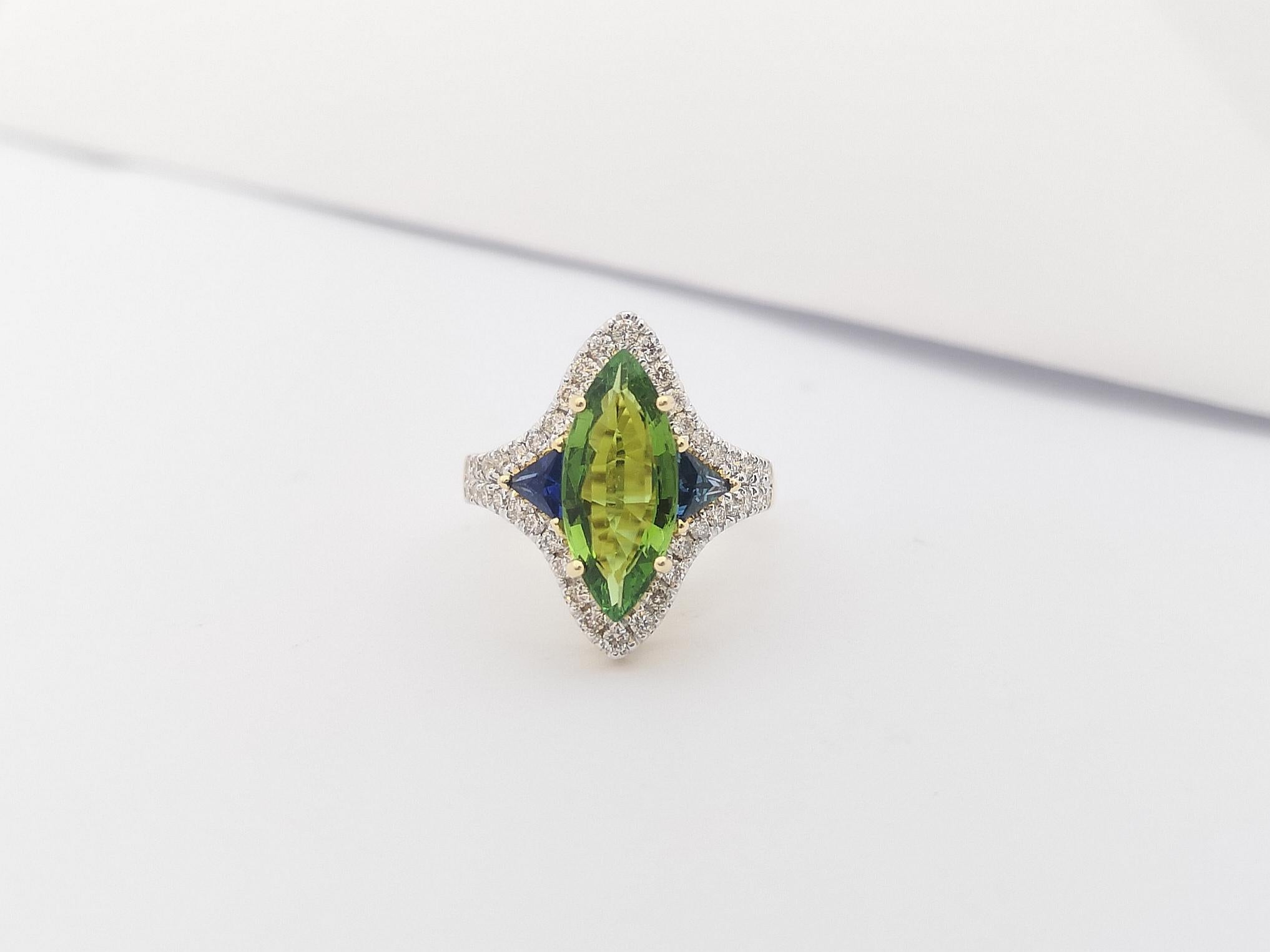 Bague en or 18 carats sertie de tourmaline verte, saphir bleu et diamant brun en vente 2