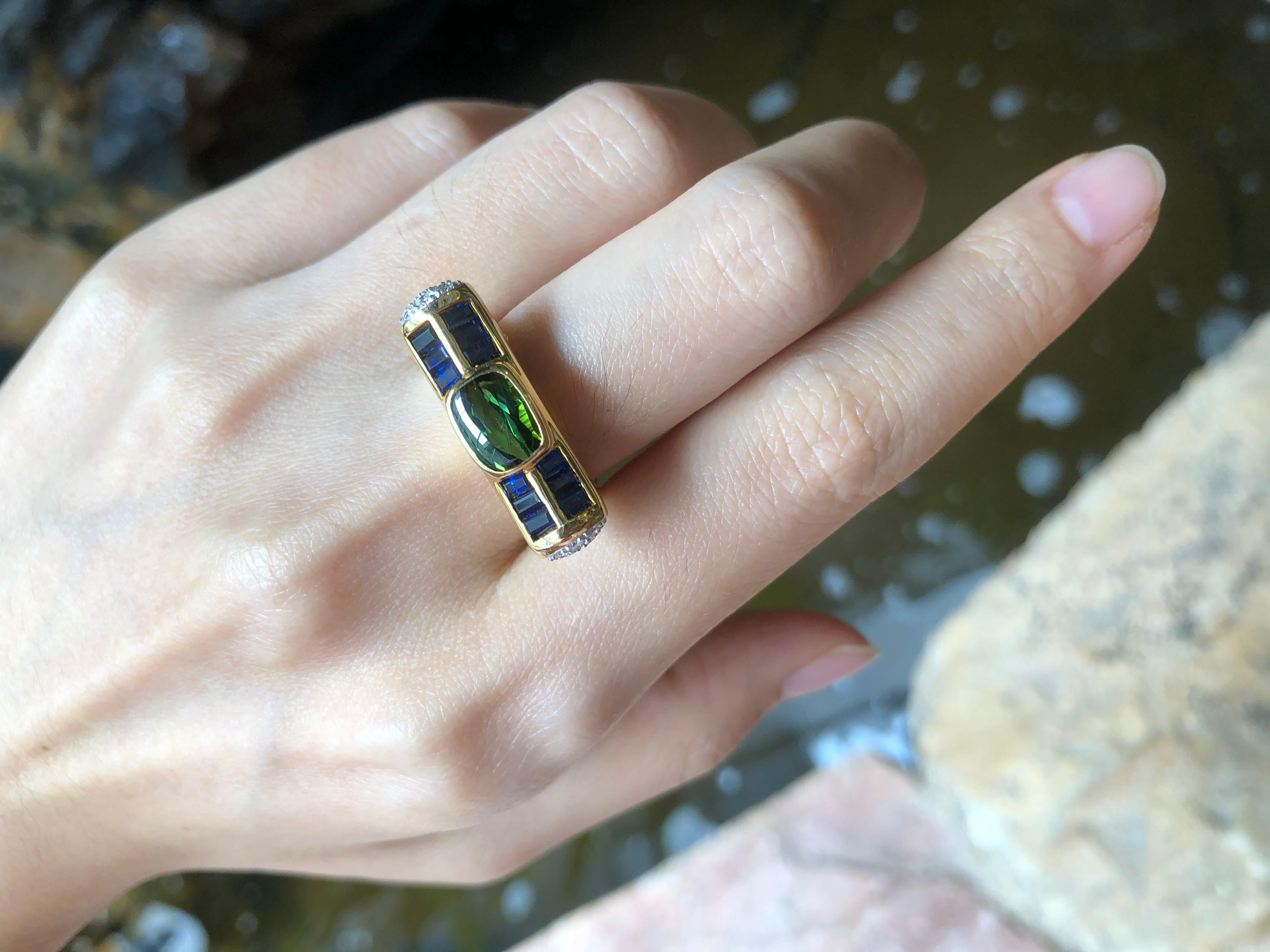 Green Tourmaline, Blue Sapphire with Diamond Ring Set in 18 Karat Gold Settings In New Condition For Sale In Bangkok, TH