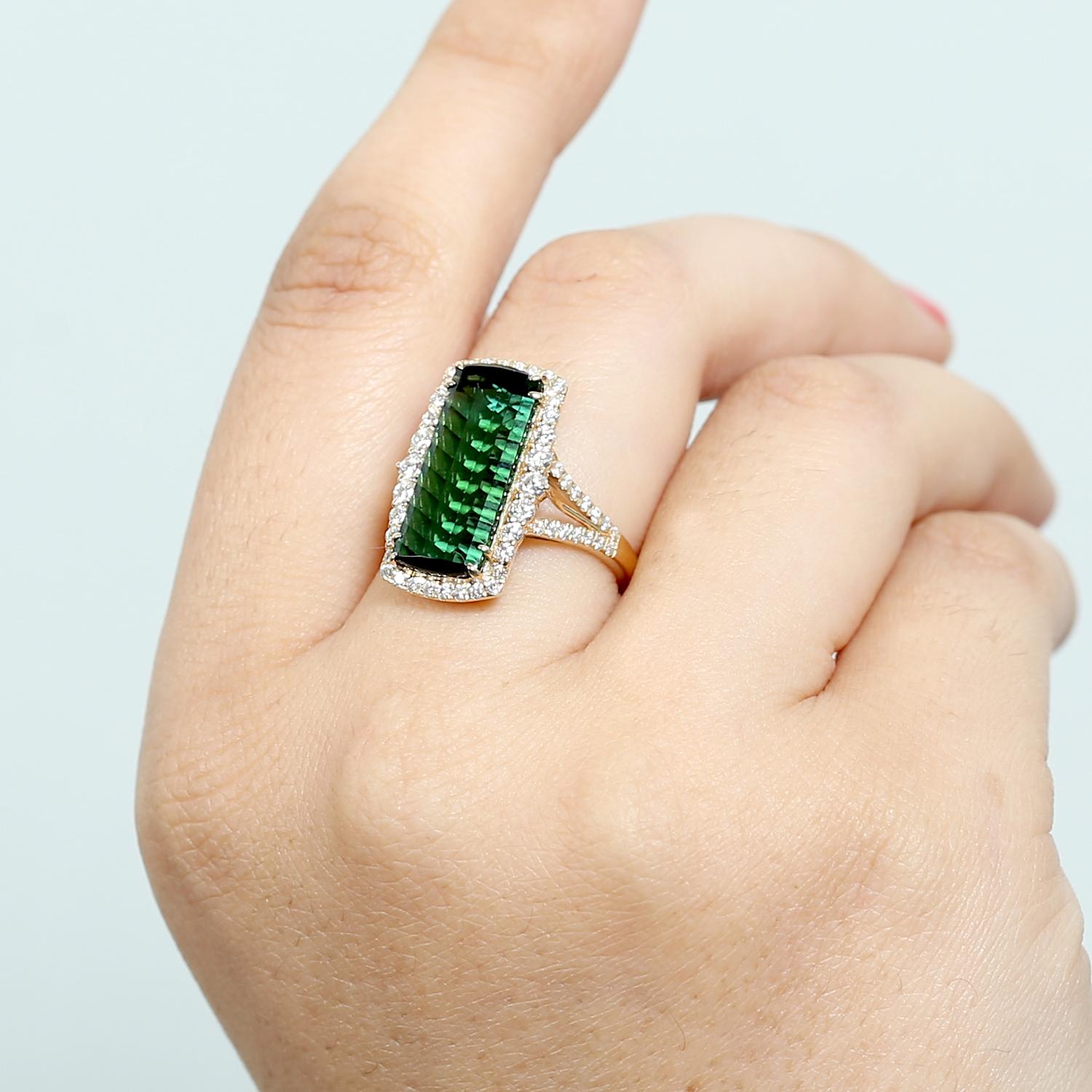 Contemporary Green Tourmaline Cocktail Ring With Pave Diamonds Made In 18k yellow Gold For Sale