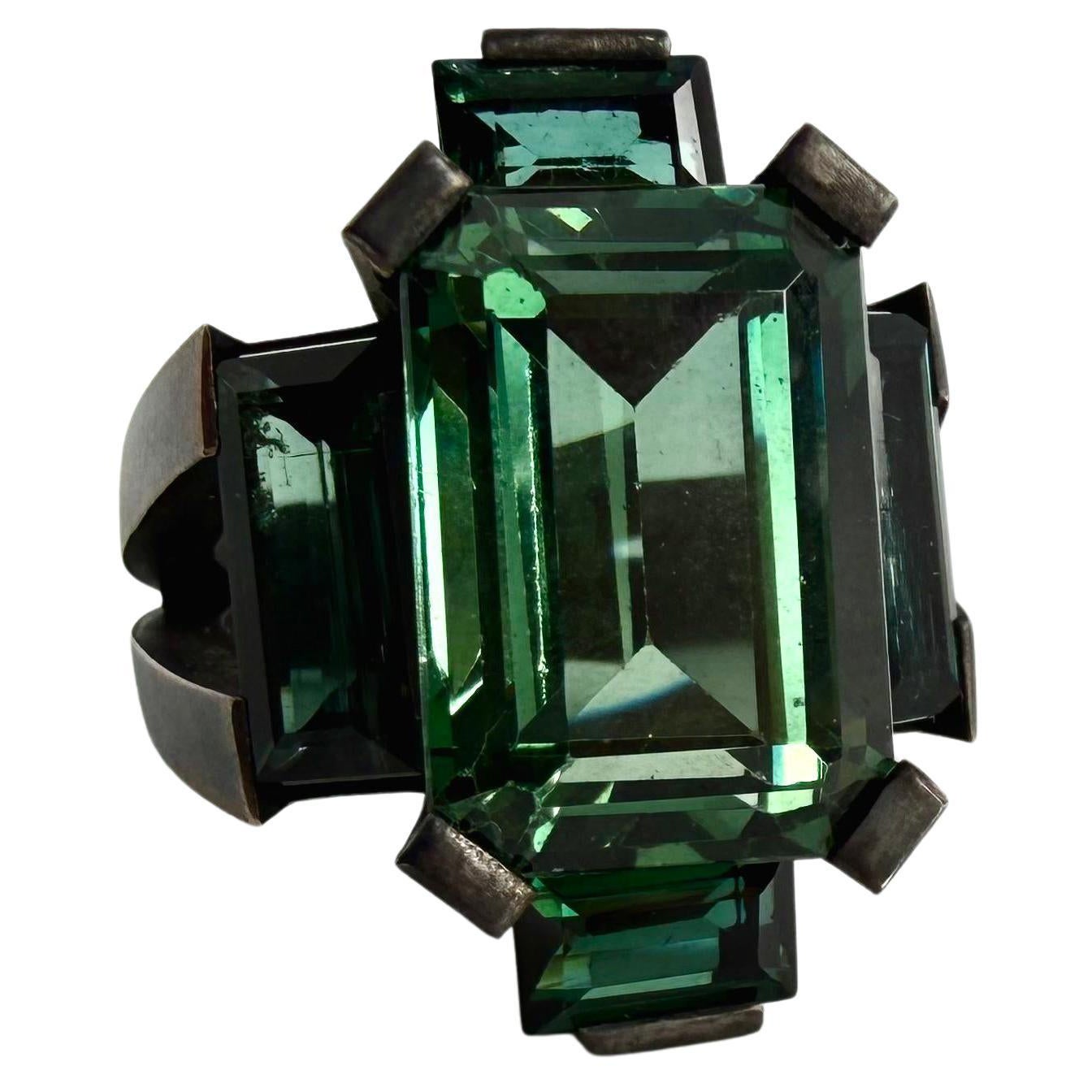 Bague croix en tourmaline verte 8ct bronze noir bruni par MXHM