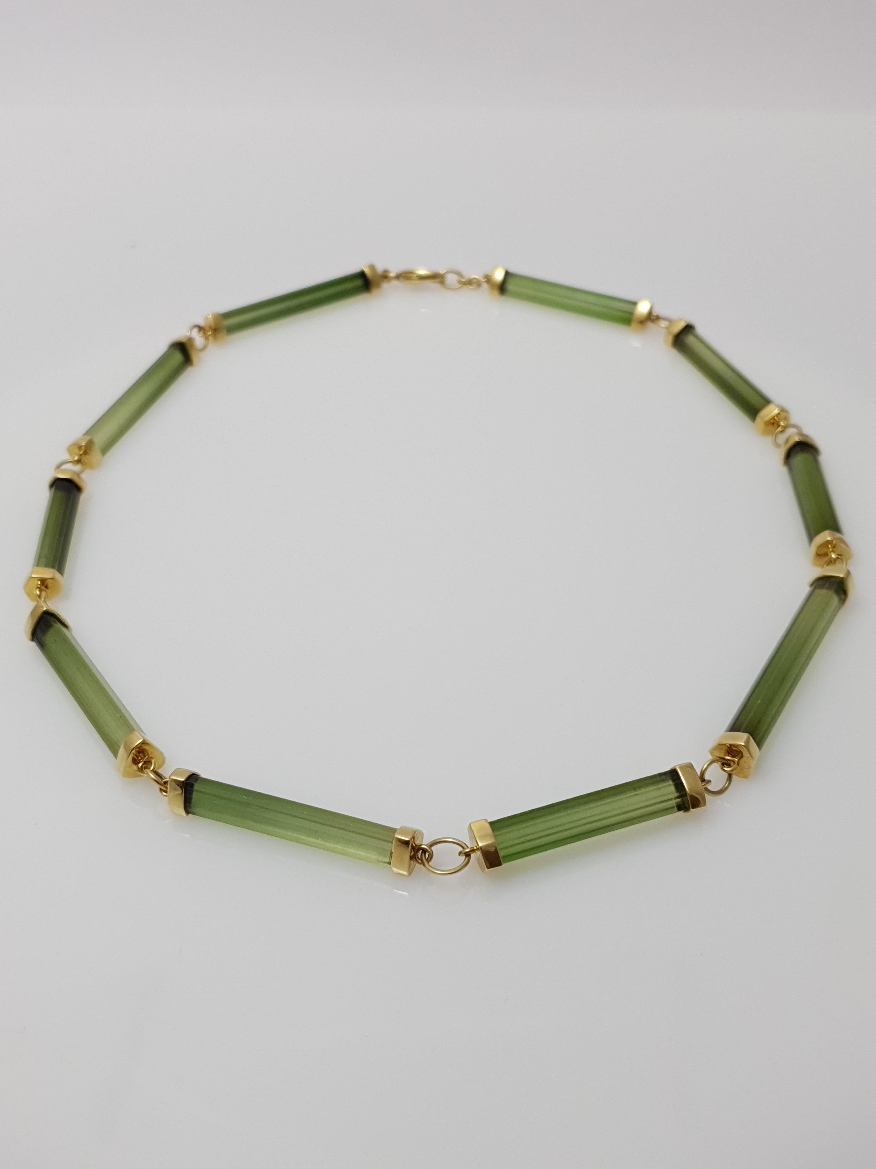 Women's Green Tourmaline Crystal Beaded Necklace with 18 Carat Yellow Gold/Diamonds For Sale