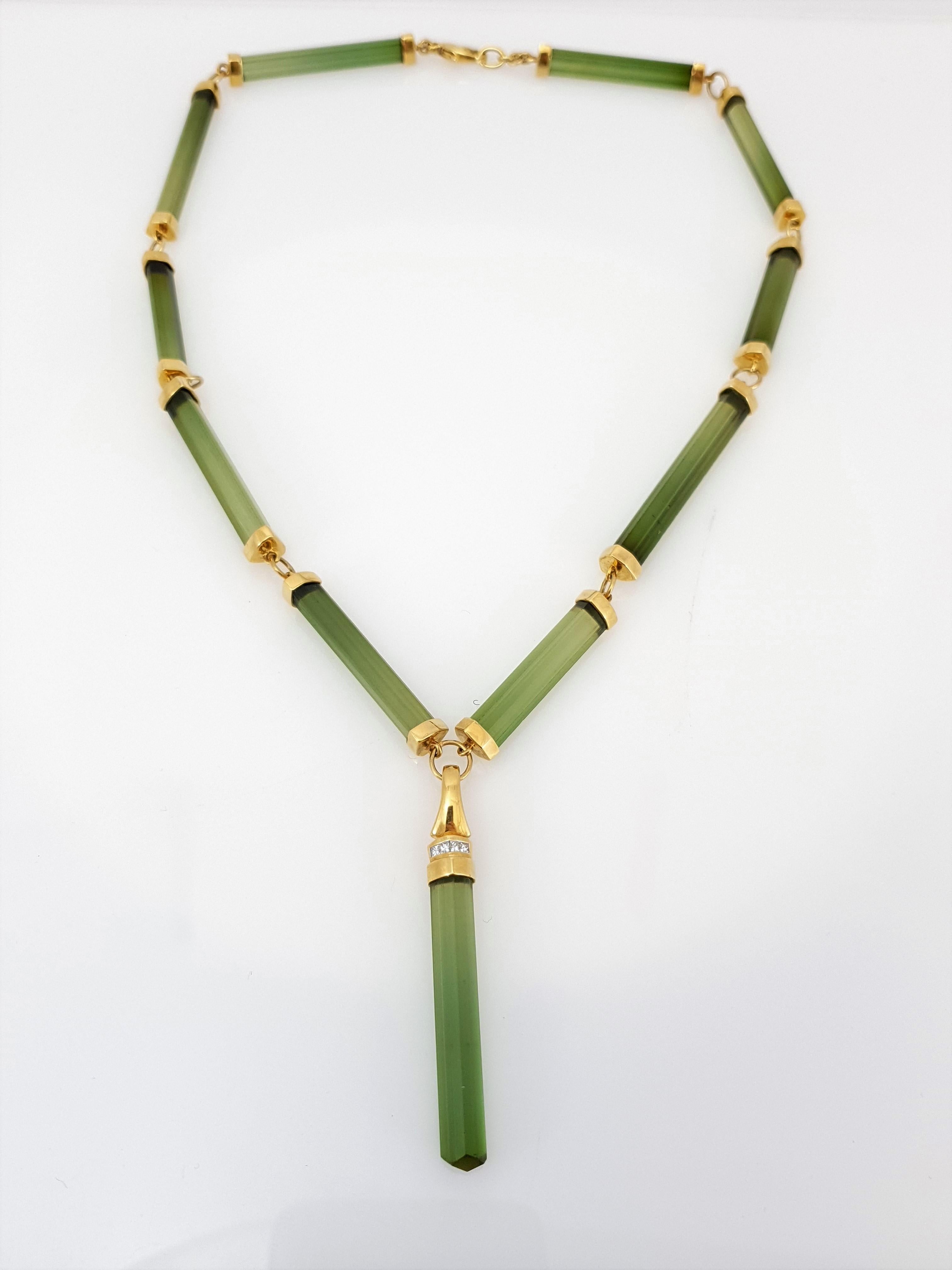 Green Tourmaline Crystal Beaded Necklace with 18 Carat Yellow Gold/Diamonds For Sale 1