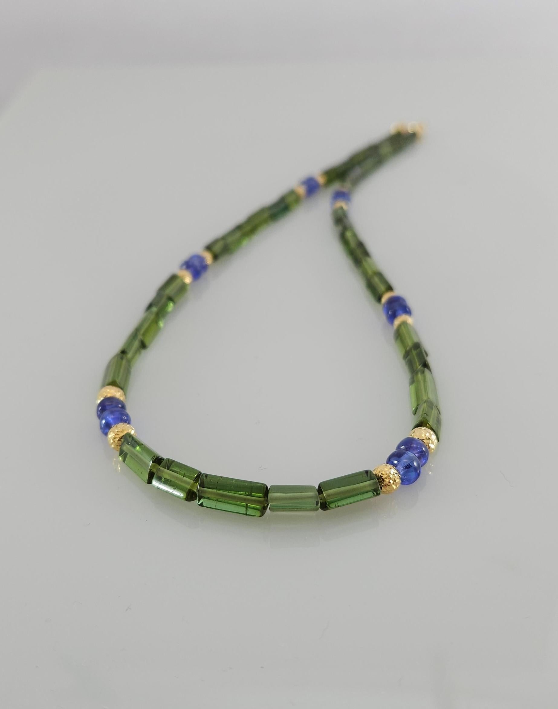 Green Tourmaline Crystal & Tanzanite Beaded Necklace with 18 Carat yellow Gold For Sale 6