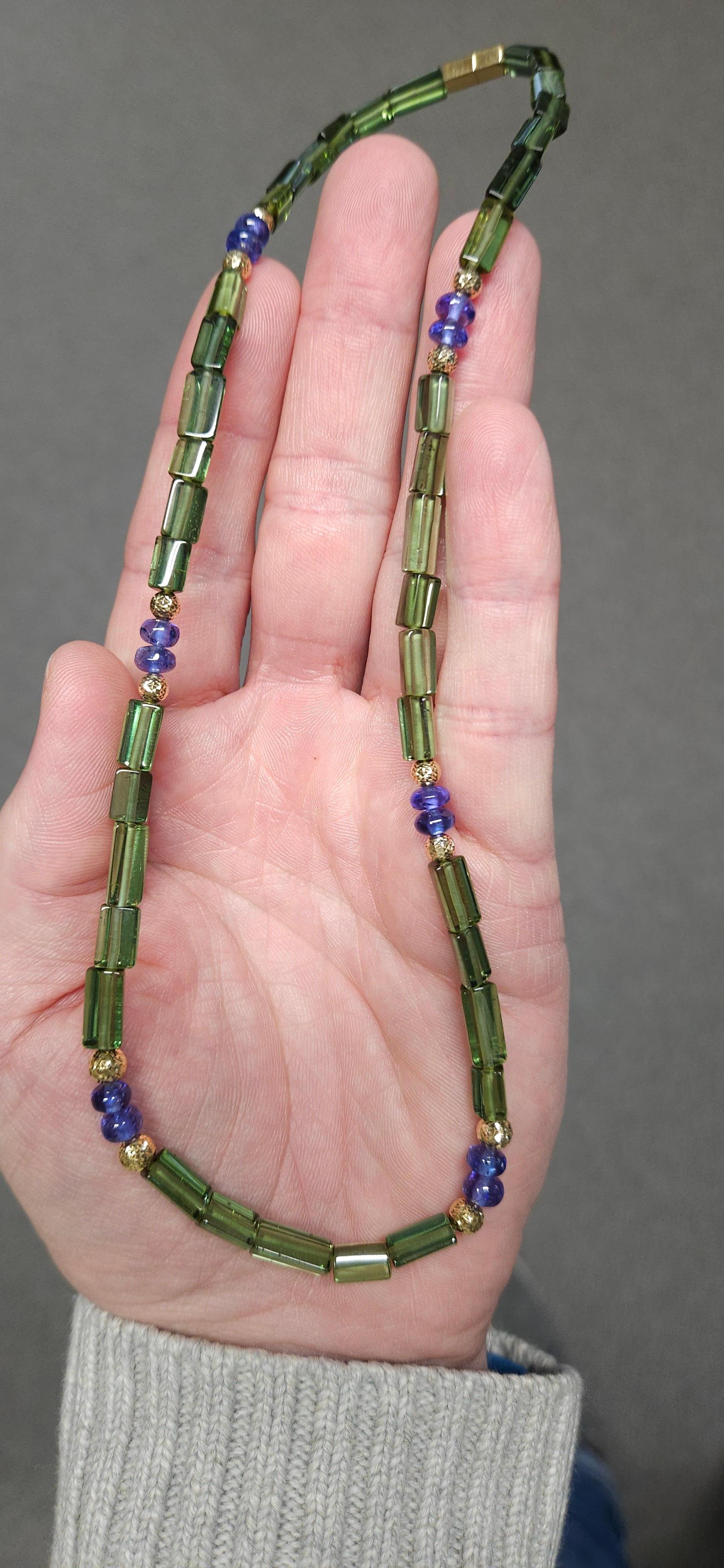 Green Tourmaline Crystal & Tanzanite Beaded Necklace with 18 Carat yellow Gold For Sale 7