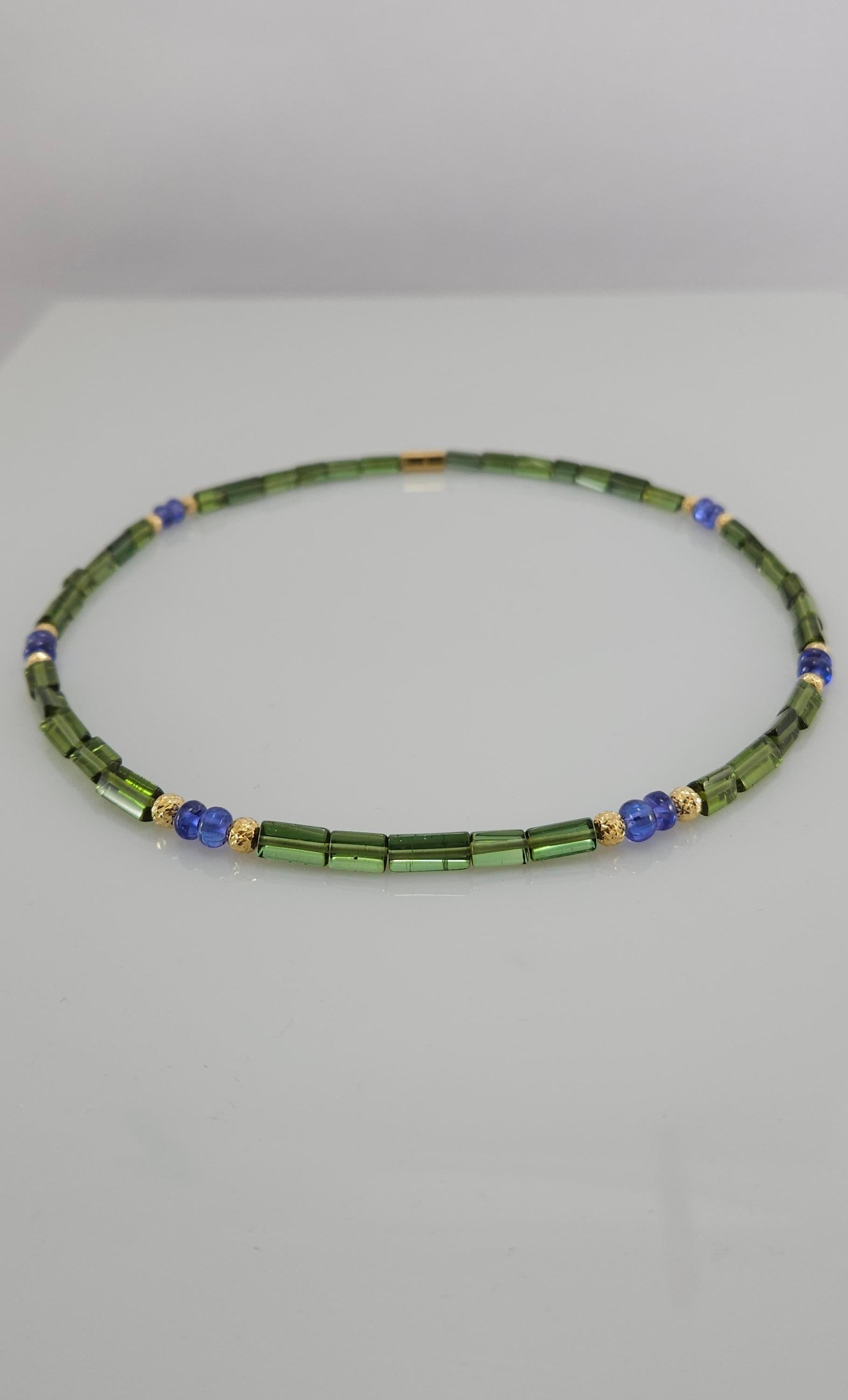 Women's Green Tourmaline Crystal & Tanzanite Beaded Necklace with 18 Carat yellow Gold For Sale