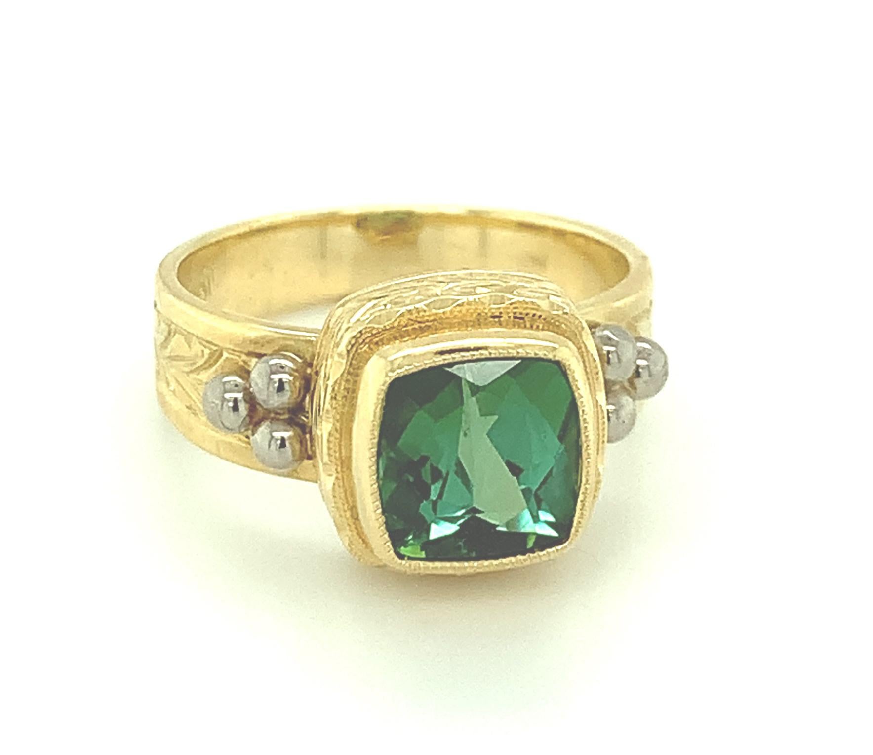 Artisan Green Tourmaline and Handmade 18k Yellow Gold Band Ring, 1.83 Carats For Sale