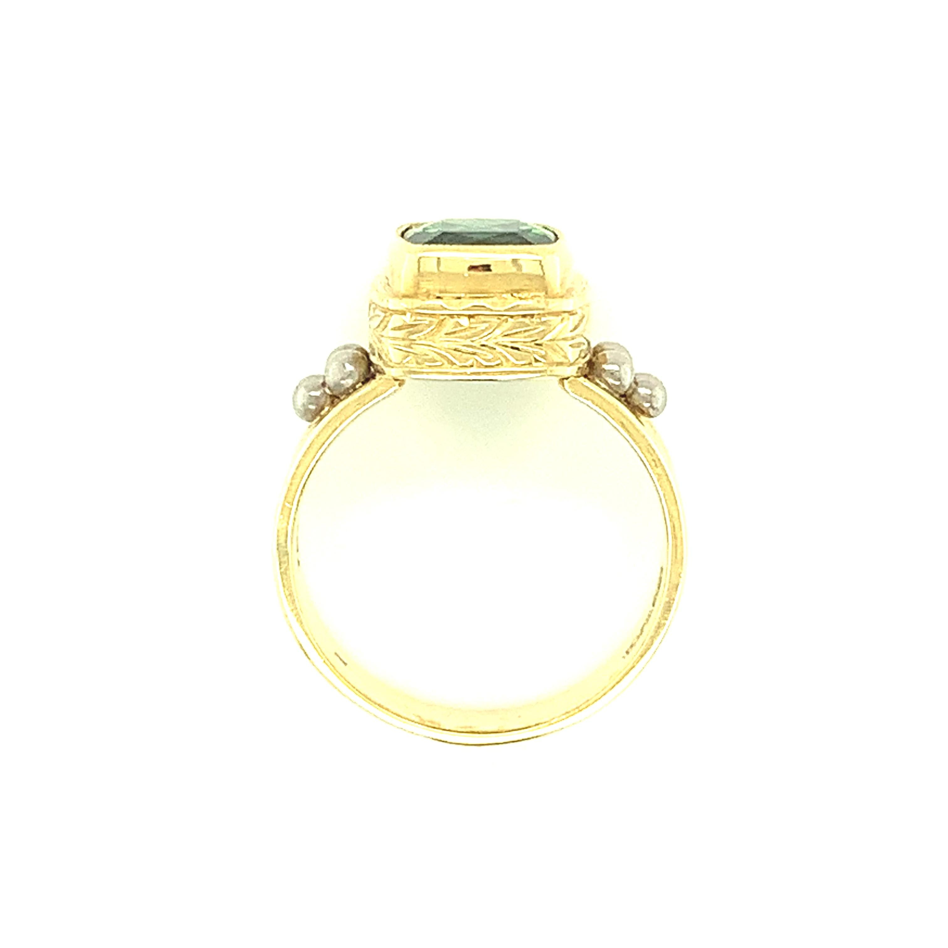 Green Tourmaline and Handmade 18k Yellow Gold Band Ring, 1.83 Carats For Sale 3