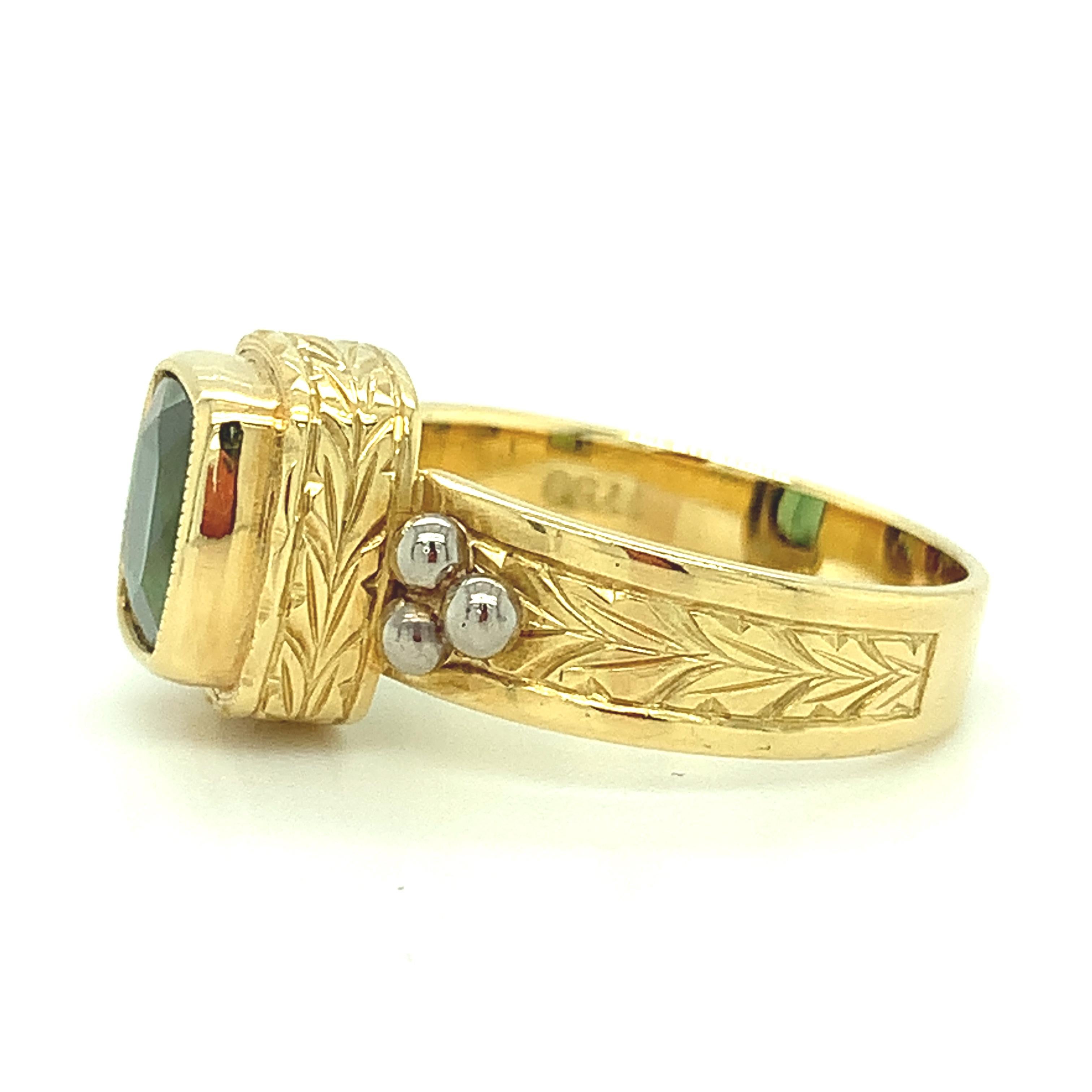 Green Tourmaline and Handmade 18k Yellow Gold Band Ring, 1.83 Carats For Sale 2