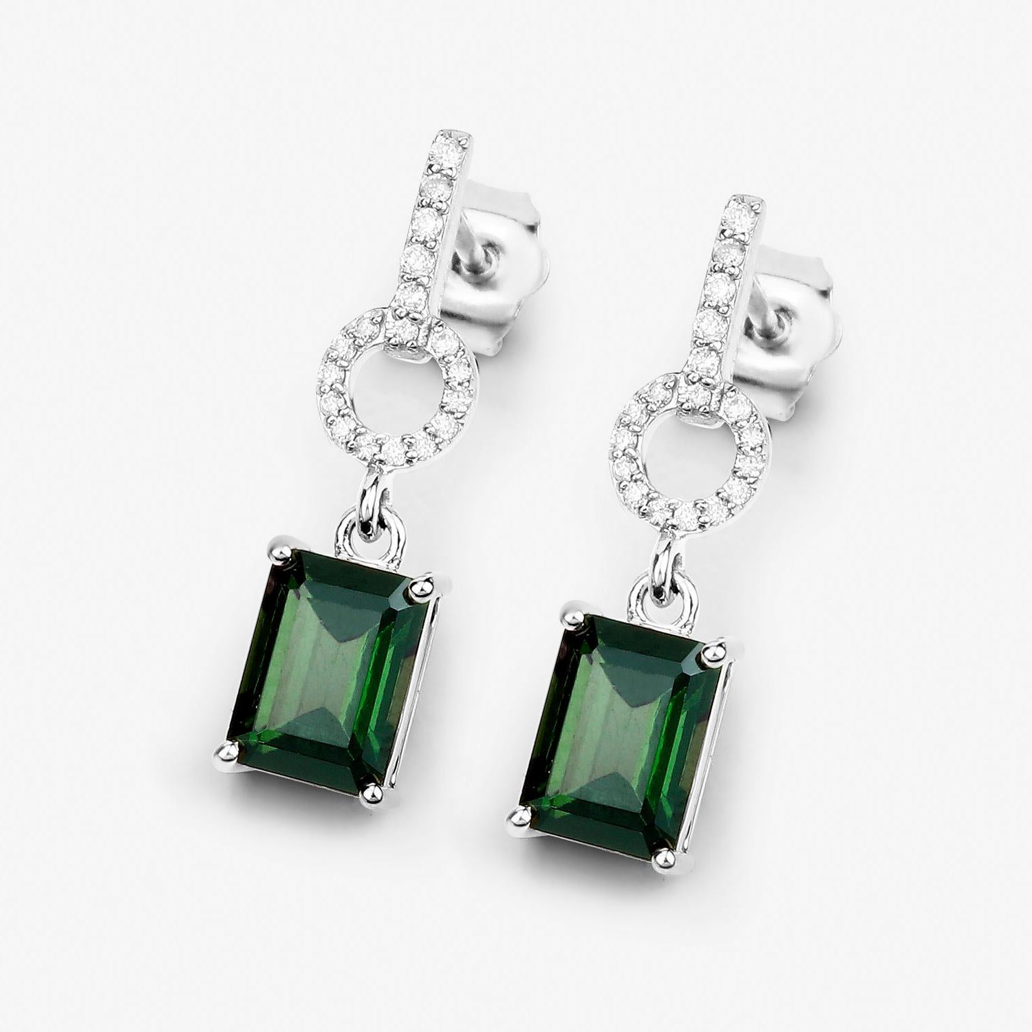 Taglio smeraldo Orecchini pendenti con tormalina verde Diamanti 2,26 carati Oro bianco 14K in vendita
