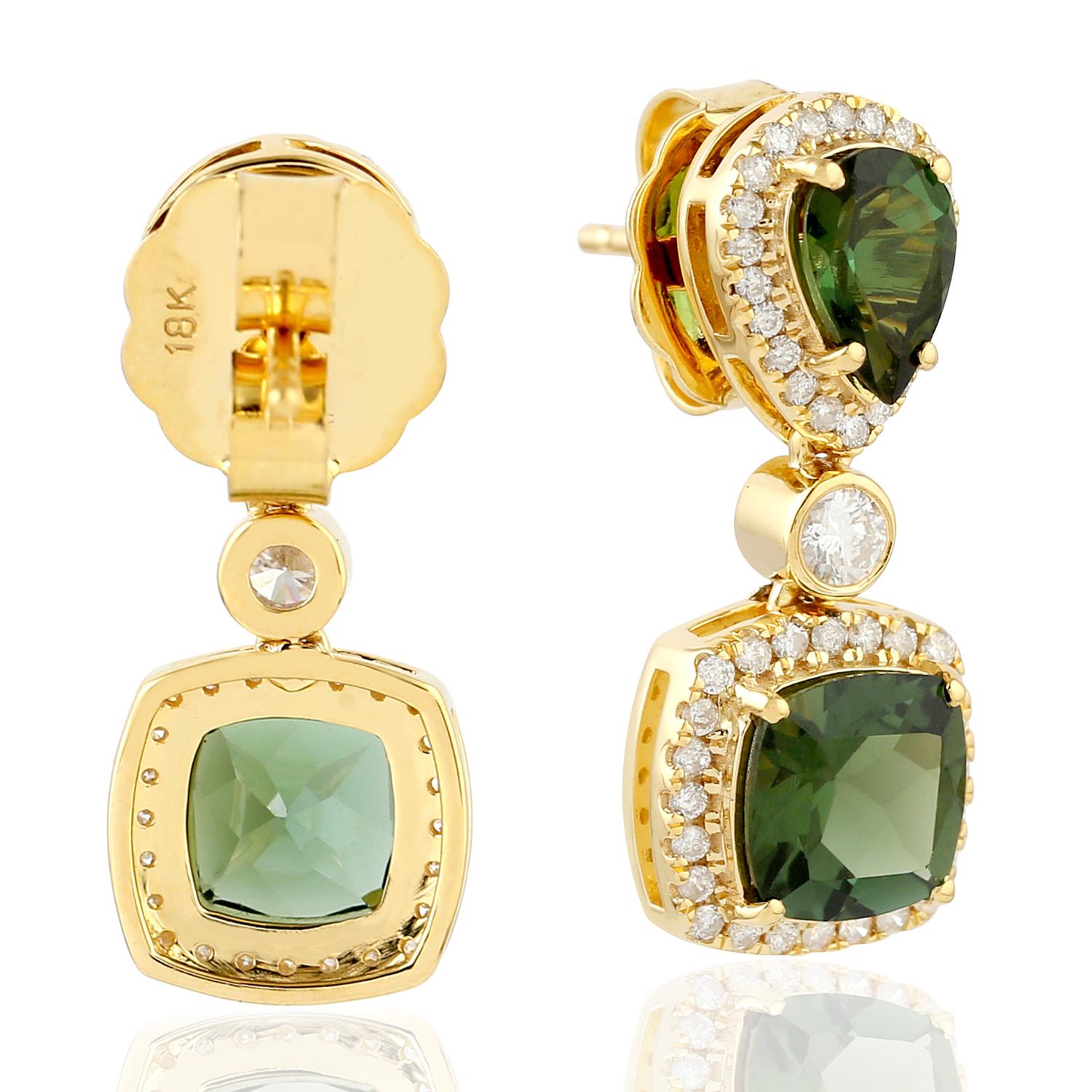 Contemporaneo Orecchini in oro 14 carati con diamante e tormalina verde in vendita