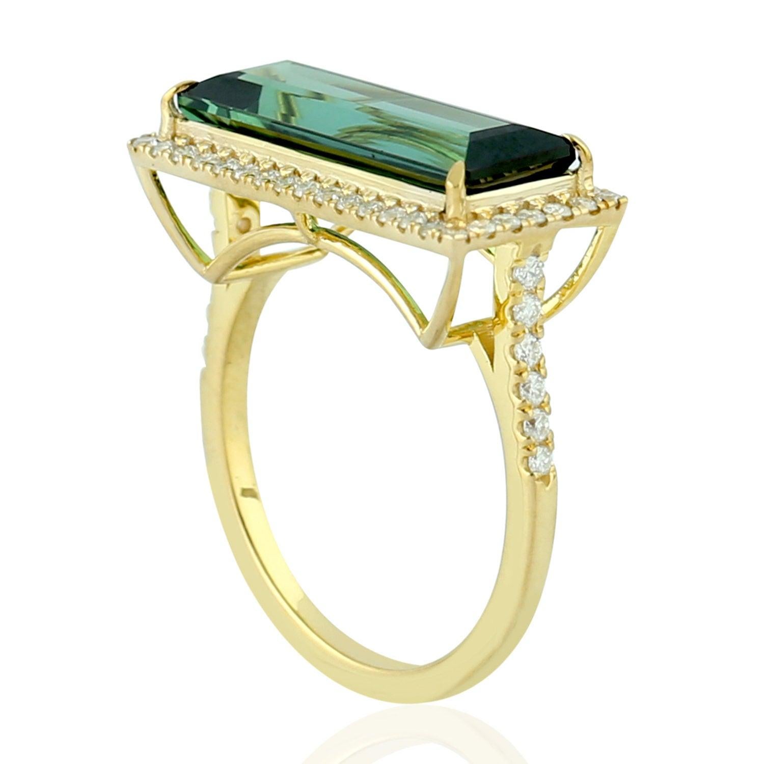 For Sale:  Green Tourmaline Diamond 18 Karat Gold Ring 3