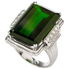 Green Tourmaline Diamond 18 Karat White Gold Cocktail Ring