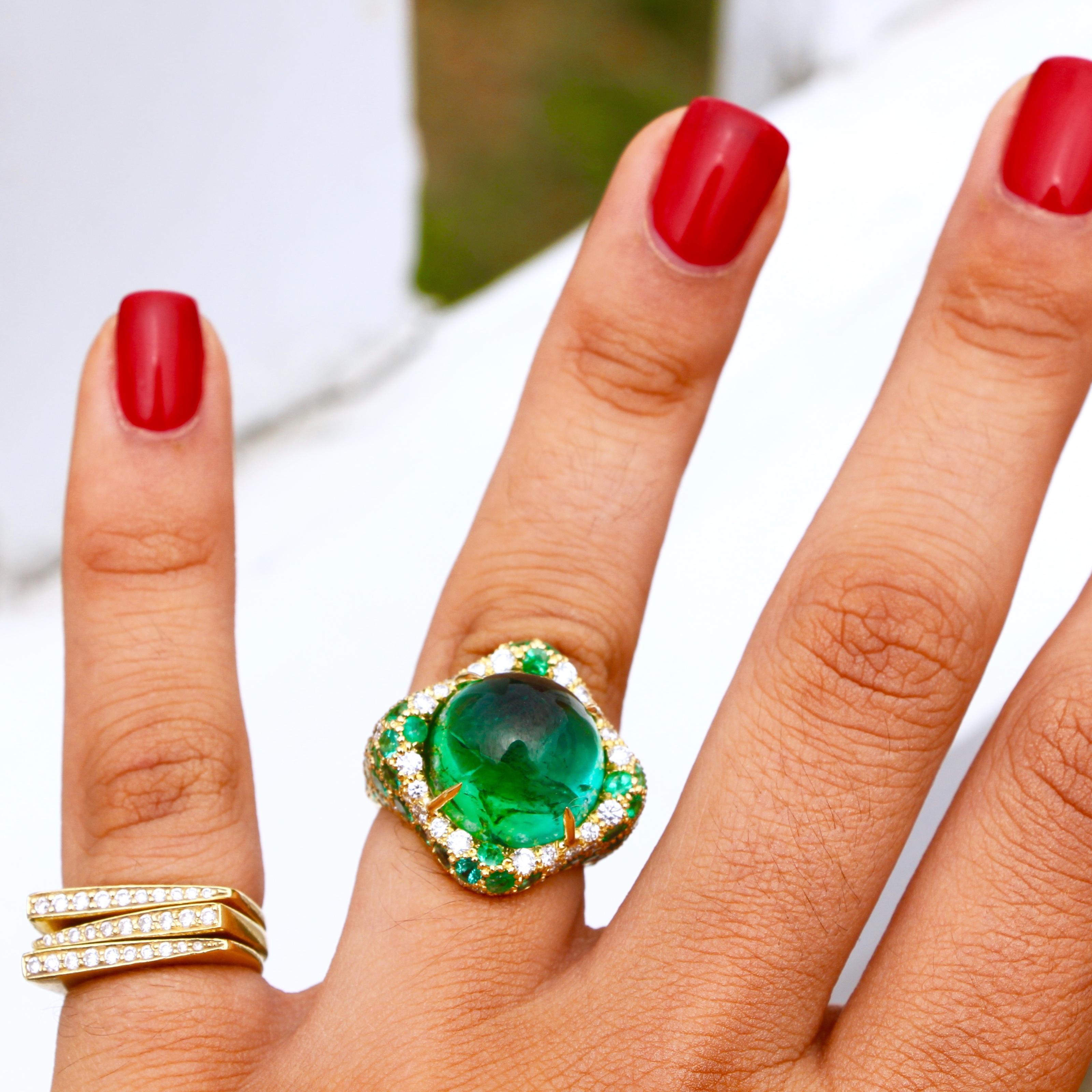 Round Cut Green Tourmaline, Diamond and Emerald 18 Karat Gold Ring