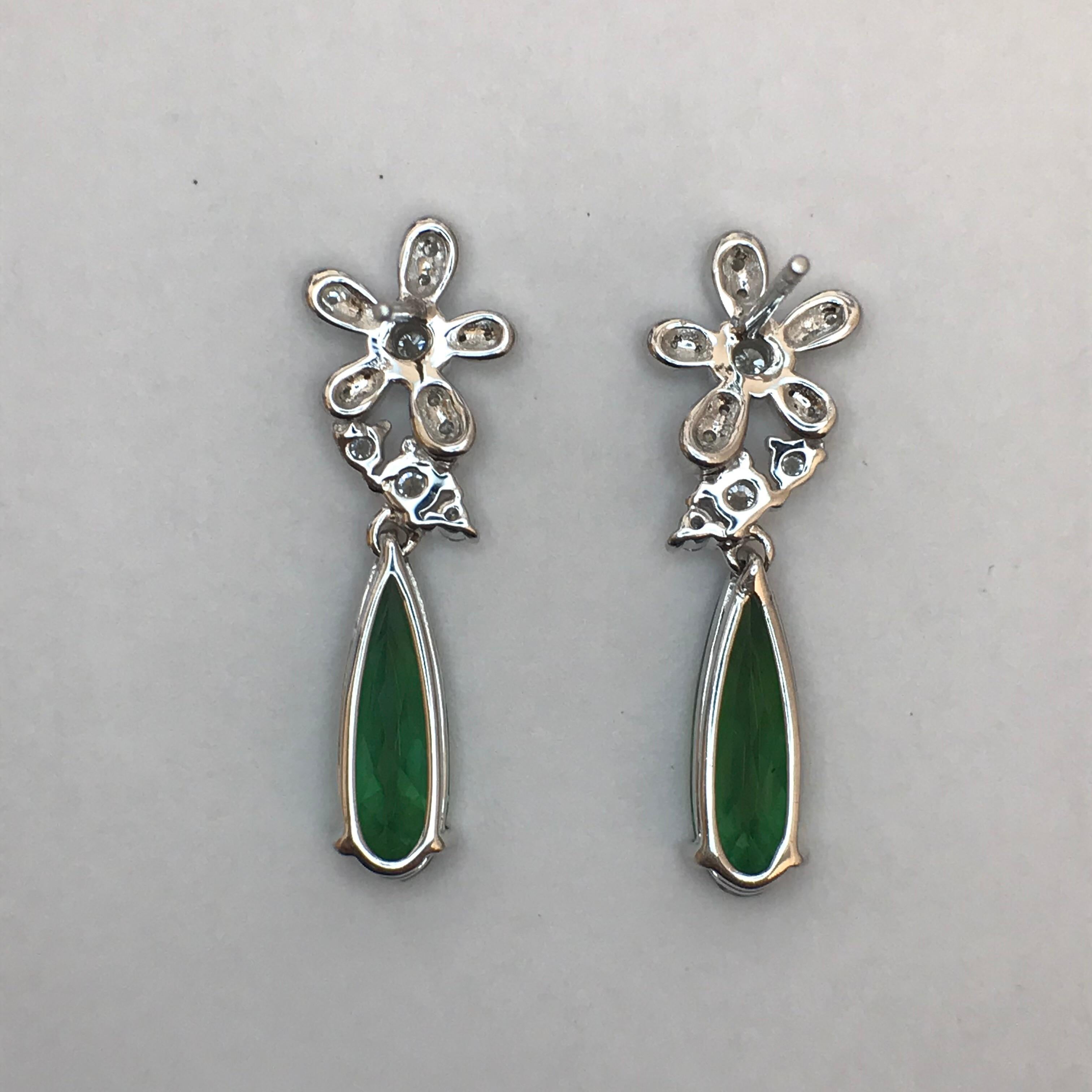 Green Tourmaline Diamond and White Gold Drop Earrings In New Condition For Sale In San Francisco, CA