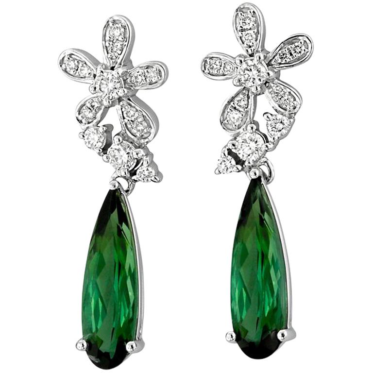 Green Tourmaline Diamond and White Gold Drop Earrings For Sale