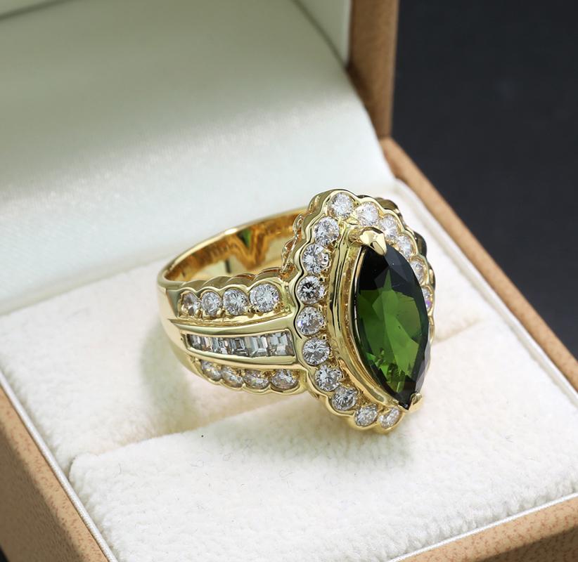 Marquise Cut Green Tourmaline Diamond Cocktail Ring 18 Karat solid Yellow Gold For Sale