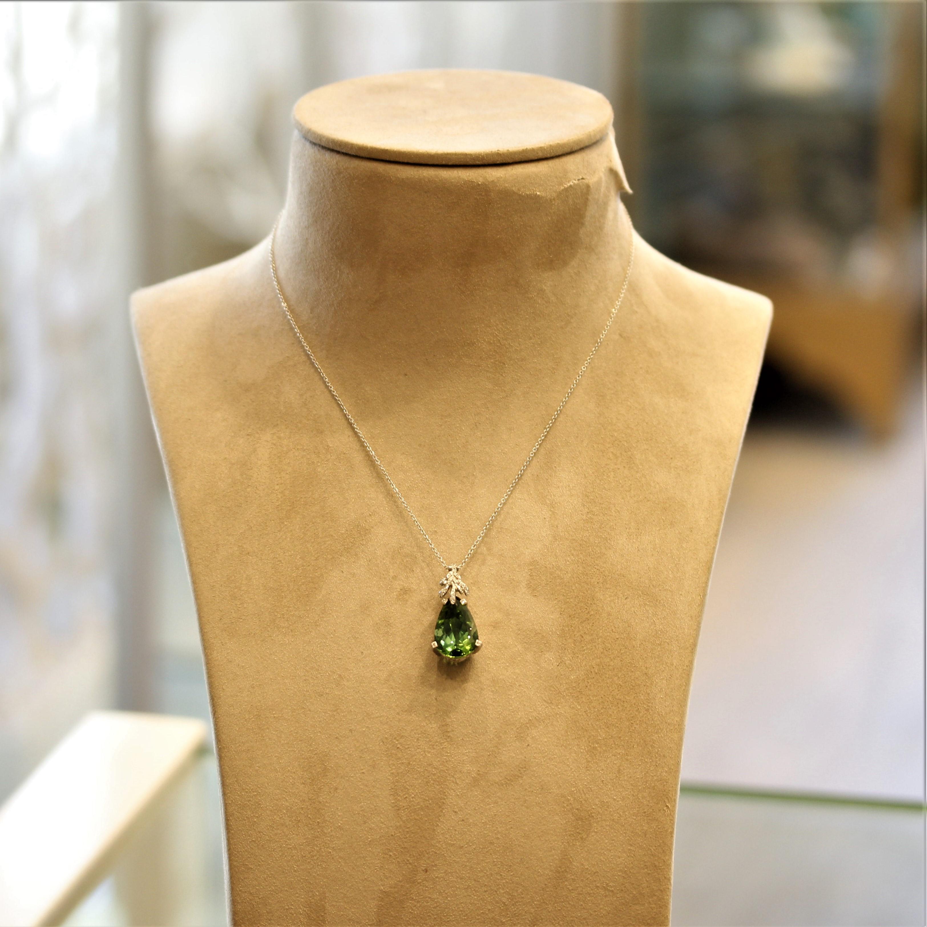 Women's Green Tourmaline Diamond Gold Floral Pendant
