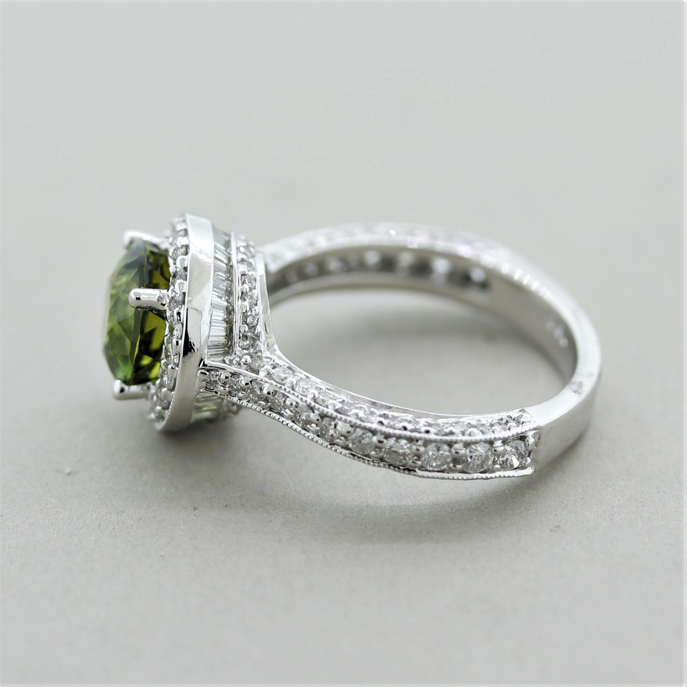 Round Cut Green Tourmaline Diamond Gold Ring For Sale