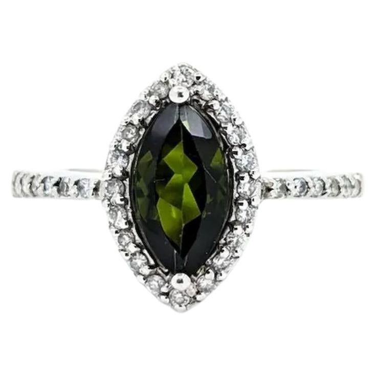 Grüner Turmalin & Diamant Halo Ring in 14k Weißgold