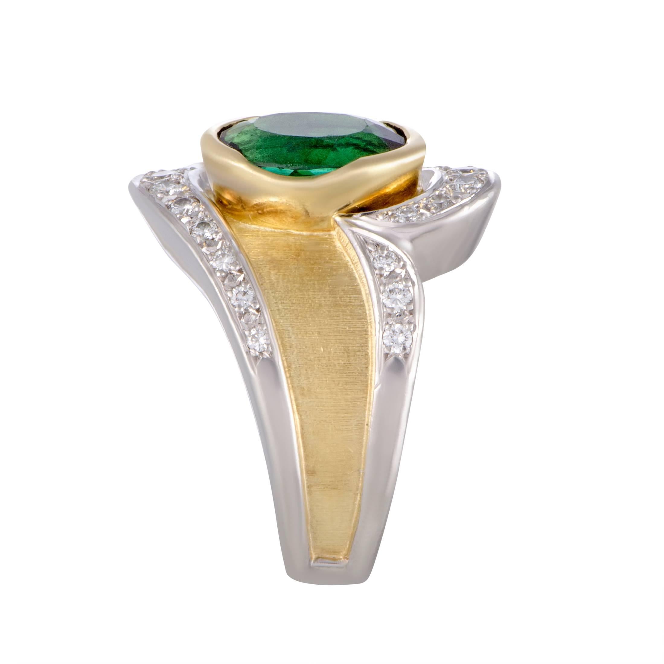 Green Tourmaline Diamond Platinum and Gold Ring In Excellent Condition In Southampton, PA