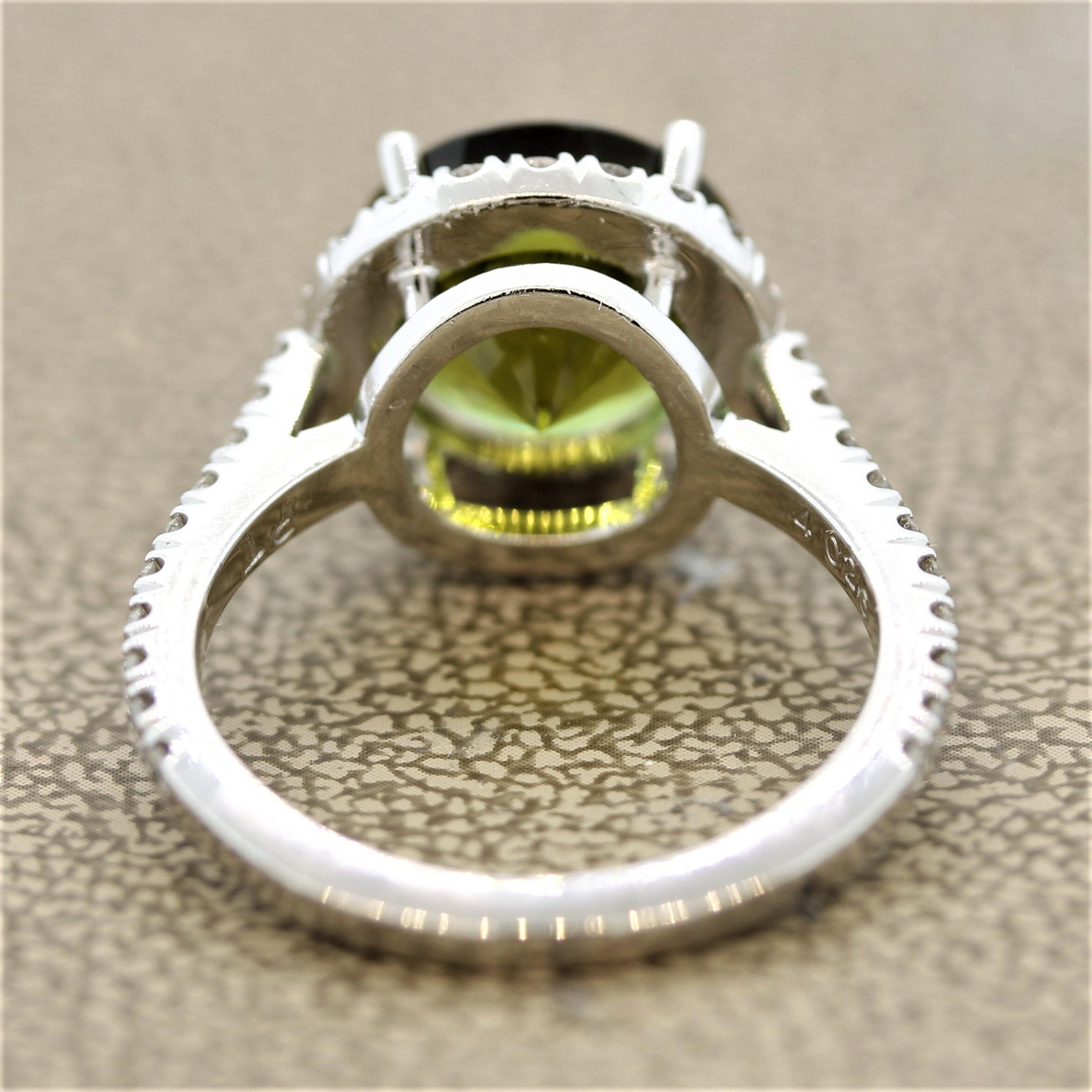 Green Tourmaline Diamond Platinum Ring In New Condition In Beverly Hills, CA