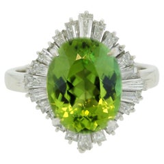 Bague en platine avec tourmaline verte et diamants