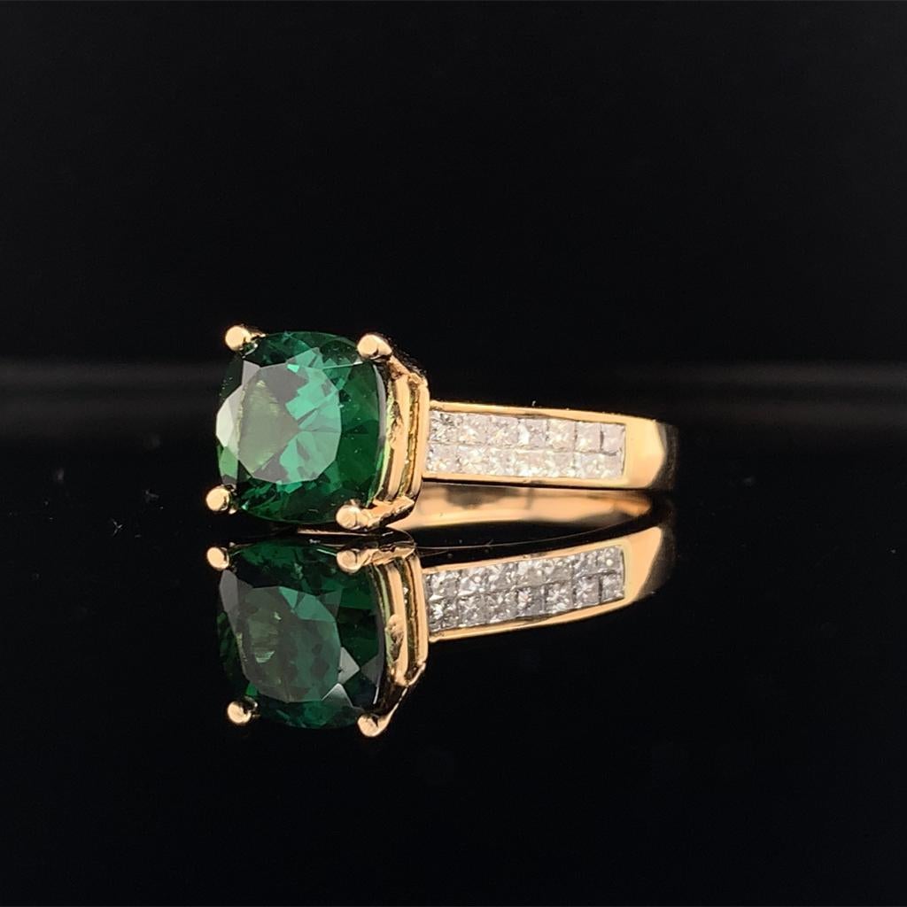 Grüner Turmalin-Diamantring 14k Gelbgold 2,80 TCW zertifiziert (Kissenschliff) im Angebot