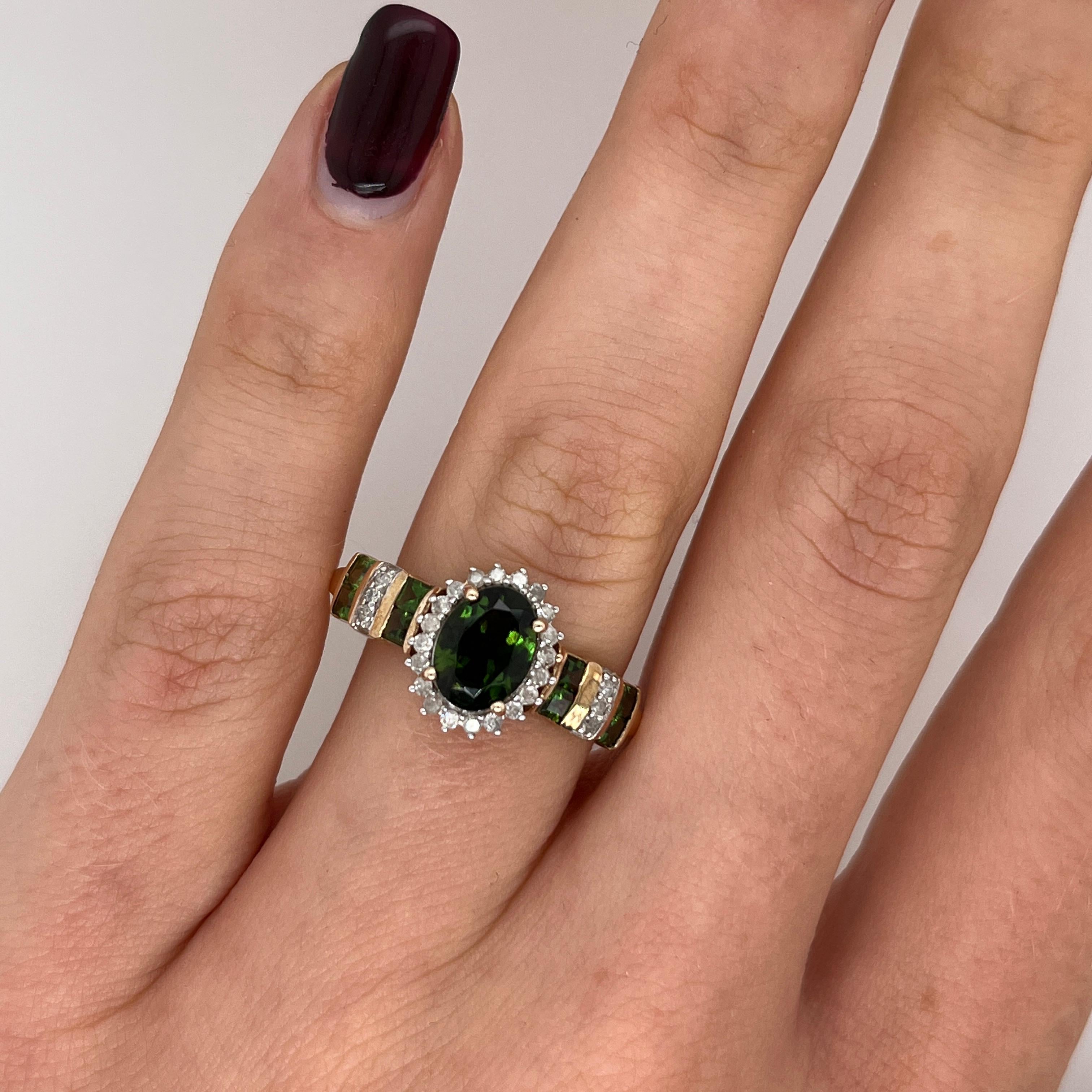 Bague en or jaune 9ct avec tourmaline verte et diamant - Tourmaline ovale de 1,10ct en vente 2