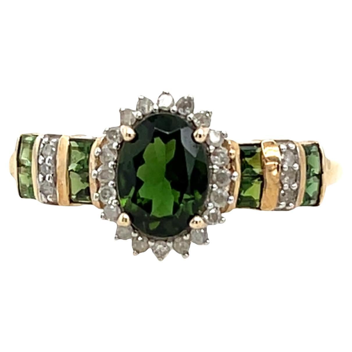 Bague en or jaune 9ct avec tourmaline verte et diamant - Tourmaline ovale de 1,10ct