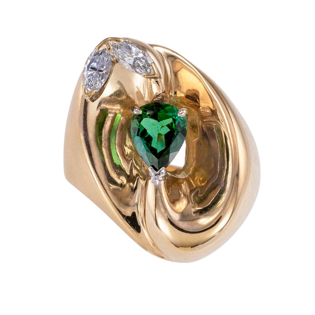 Green tourmaline diamond and yellow gold cocktail ring circa 1970.   Clear and concise information you want to know is listed below.  Contact us right away if you have additional questions.  We are here to connect you with beautiful and affordable