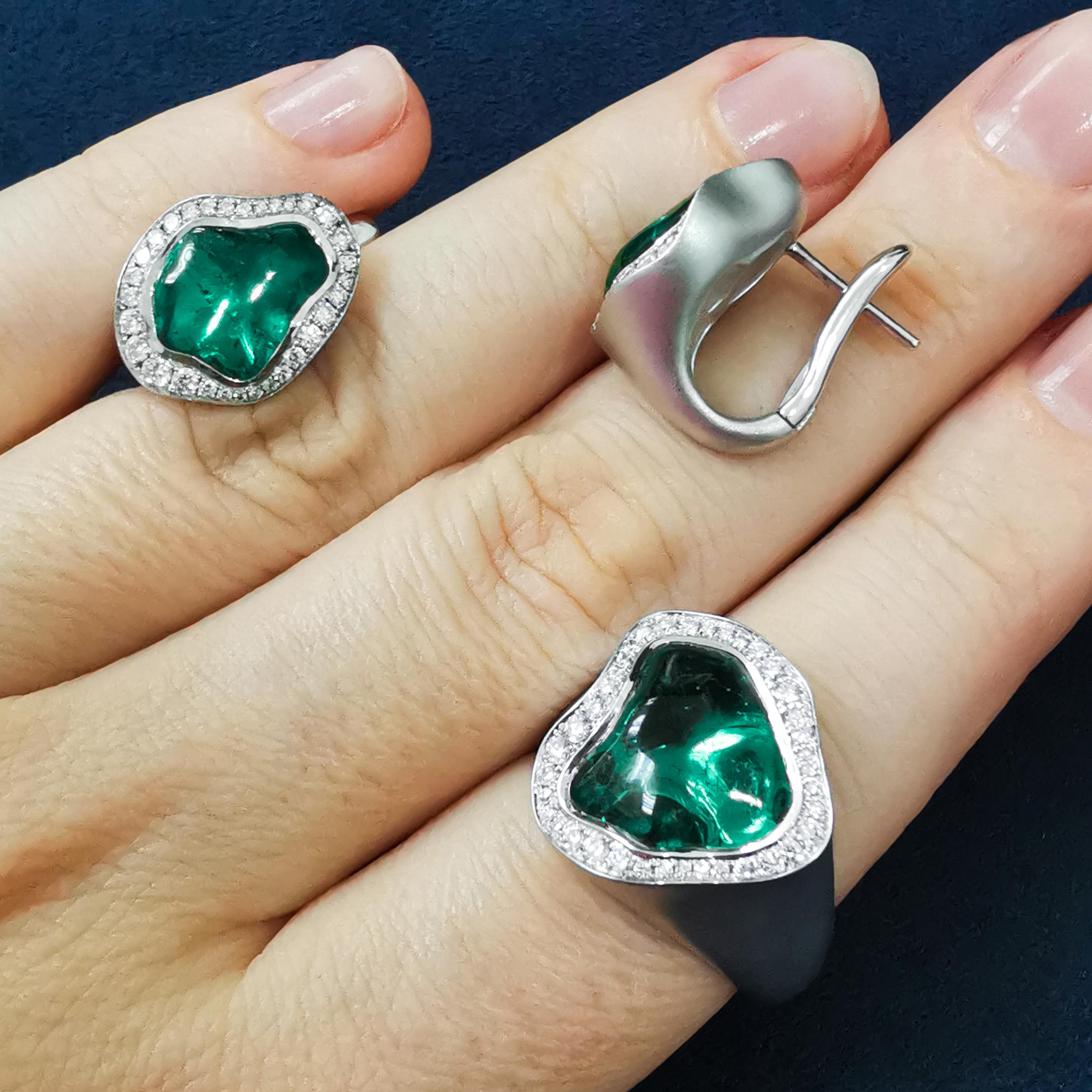 Contemporary Green Tourmaline Diamonds 18 Karat White Matte Gold Spectrum Suite For Sale