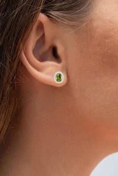 Boucles d'oreilles Tourmaline verte avec diamants 1.88 carats 14K or blanc