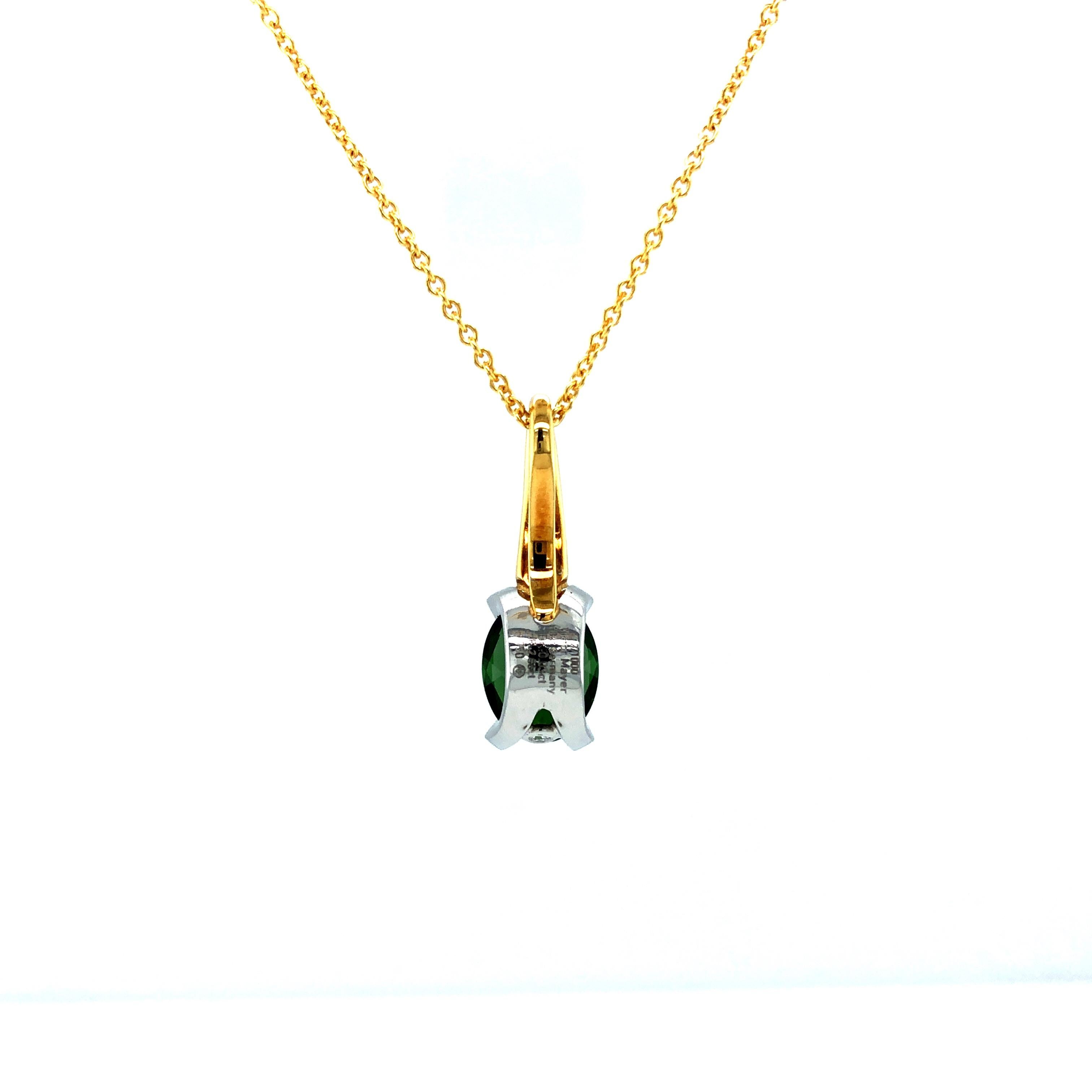 Brilliant Cut Green Tourmaline & Enamel Pendant Necklace 18k Yellow Gold 5 Diamonds 0.03ct For Sale