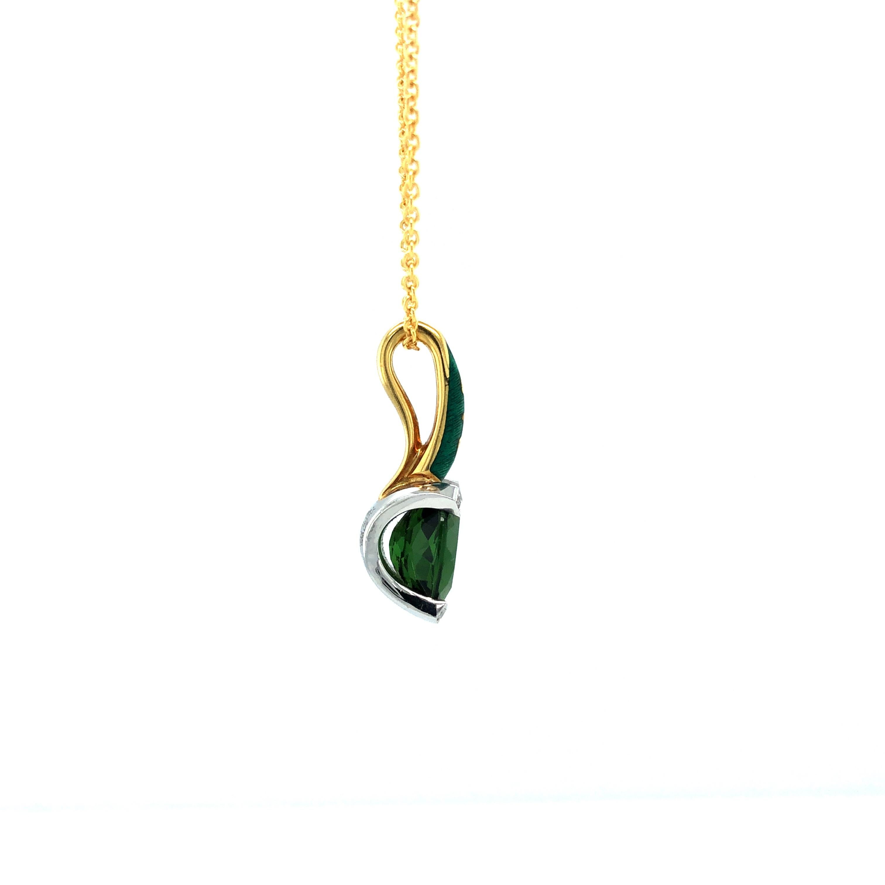 Women's Green Tourmaline & Enamel Pendant Necklace 18k Yellow Gold 5 Diamonds 0.03ct For Sale