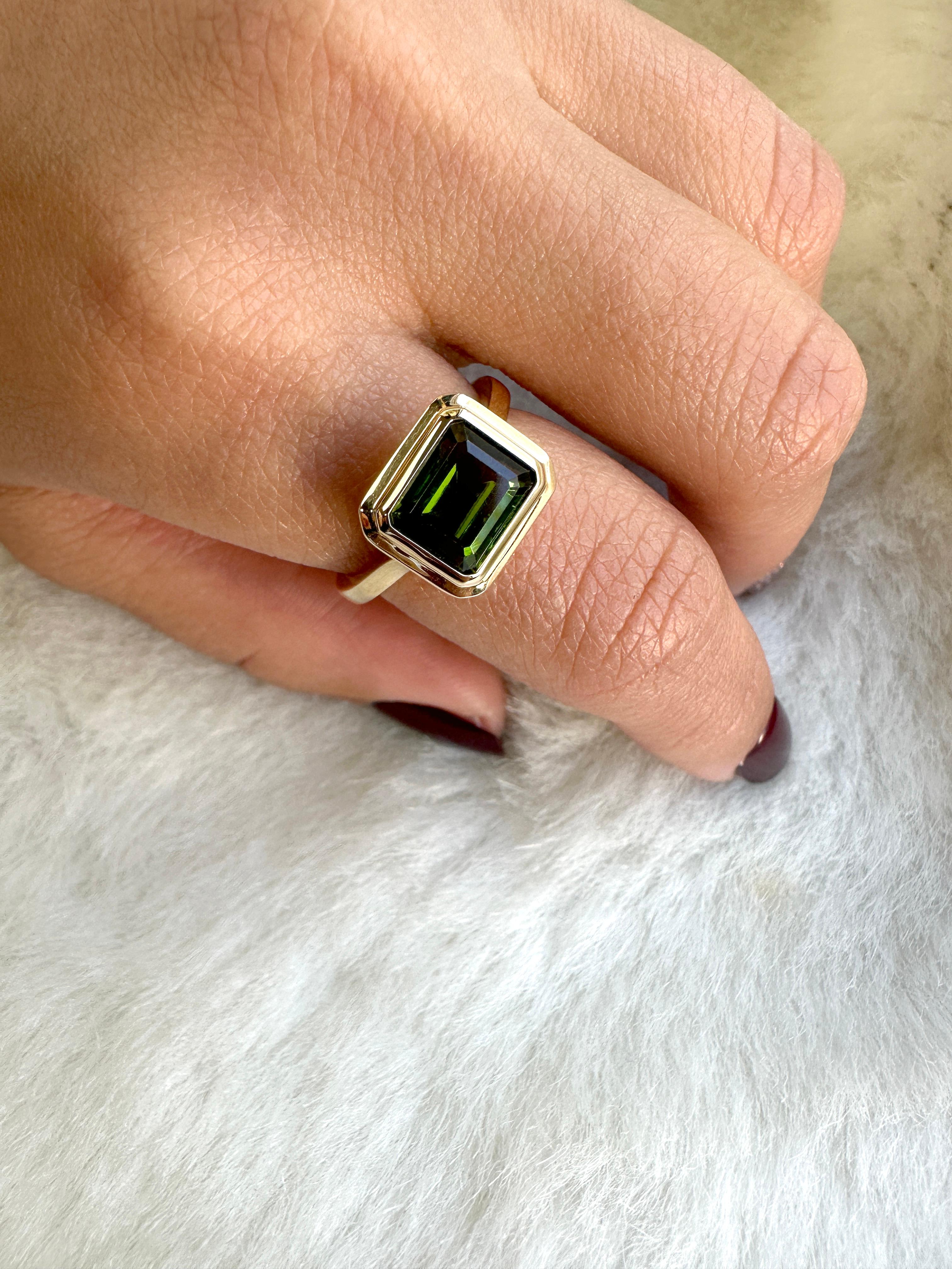 horizontal emerald ring