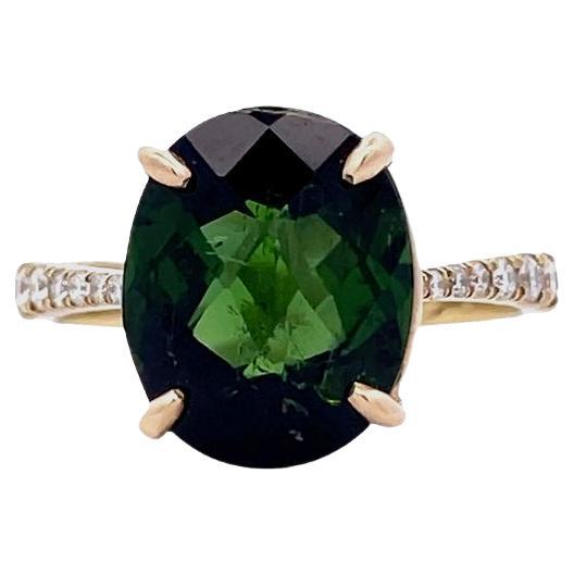 Green Tourmaline Oval 5.07ct Round Diamond 0.55ct Cocktail Ring in 14kyellowgold For Sale