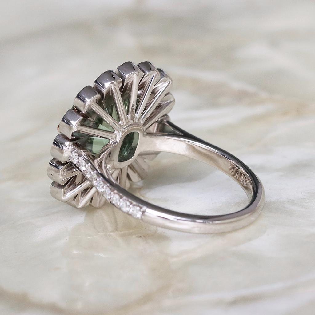 Green Tourmaline Pink Diamond Entourage Cocktail Ring In New Condition For Sale In Antwerp, BE