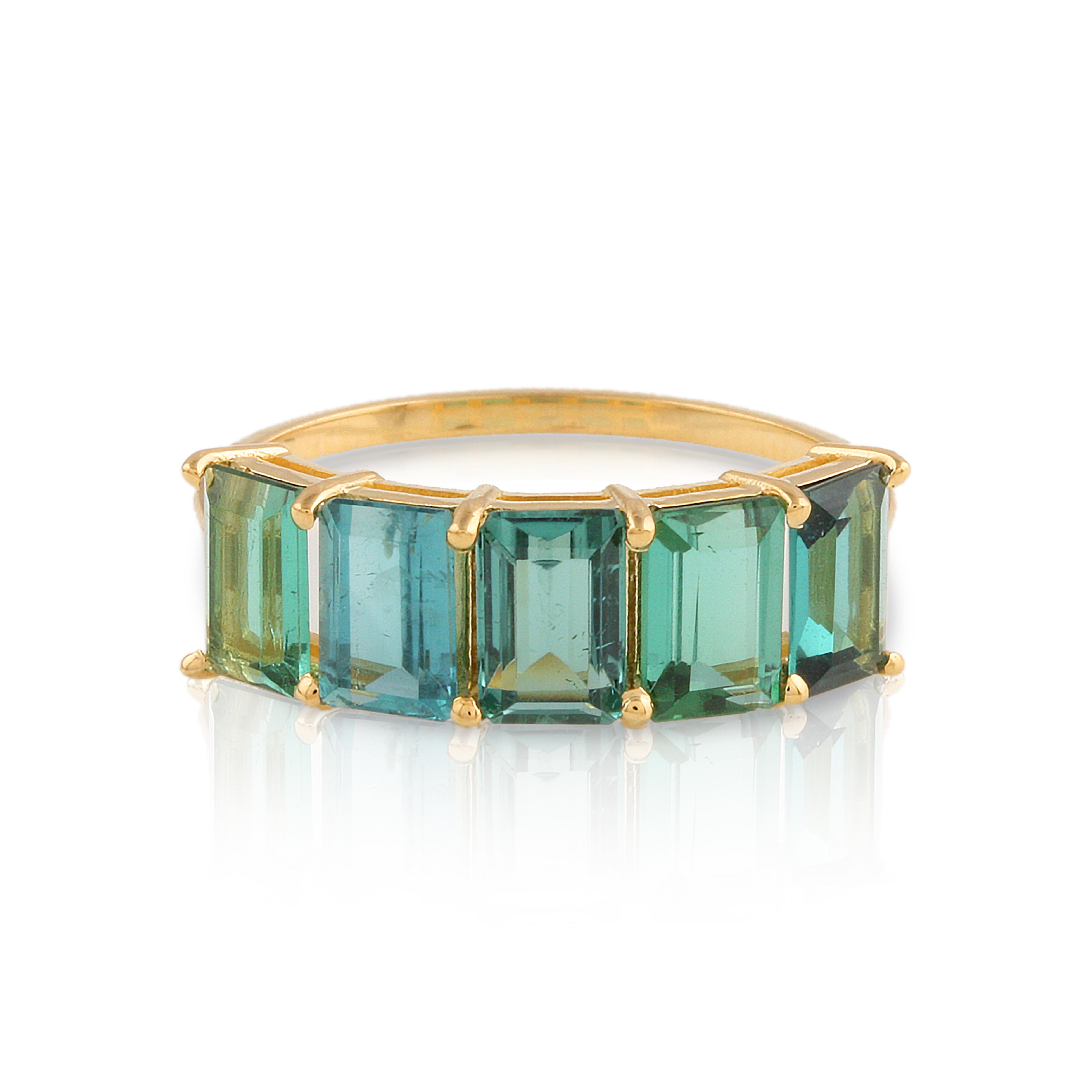 Tresor Beautiful Ring feature 2.55 carats of Green Tourmaline. The Ring are an ode to the luxurious yet classic beauty with sparkly gemstones and feminine hues. Their contemporary and modern design make them perfect and versatile to be worn at any