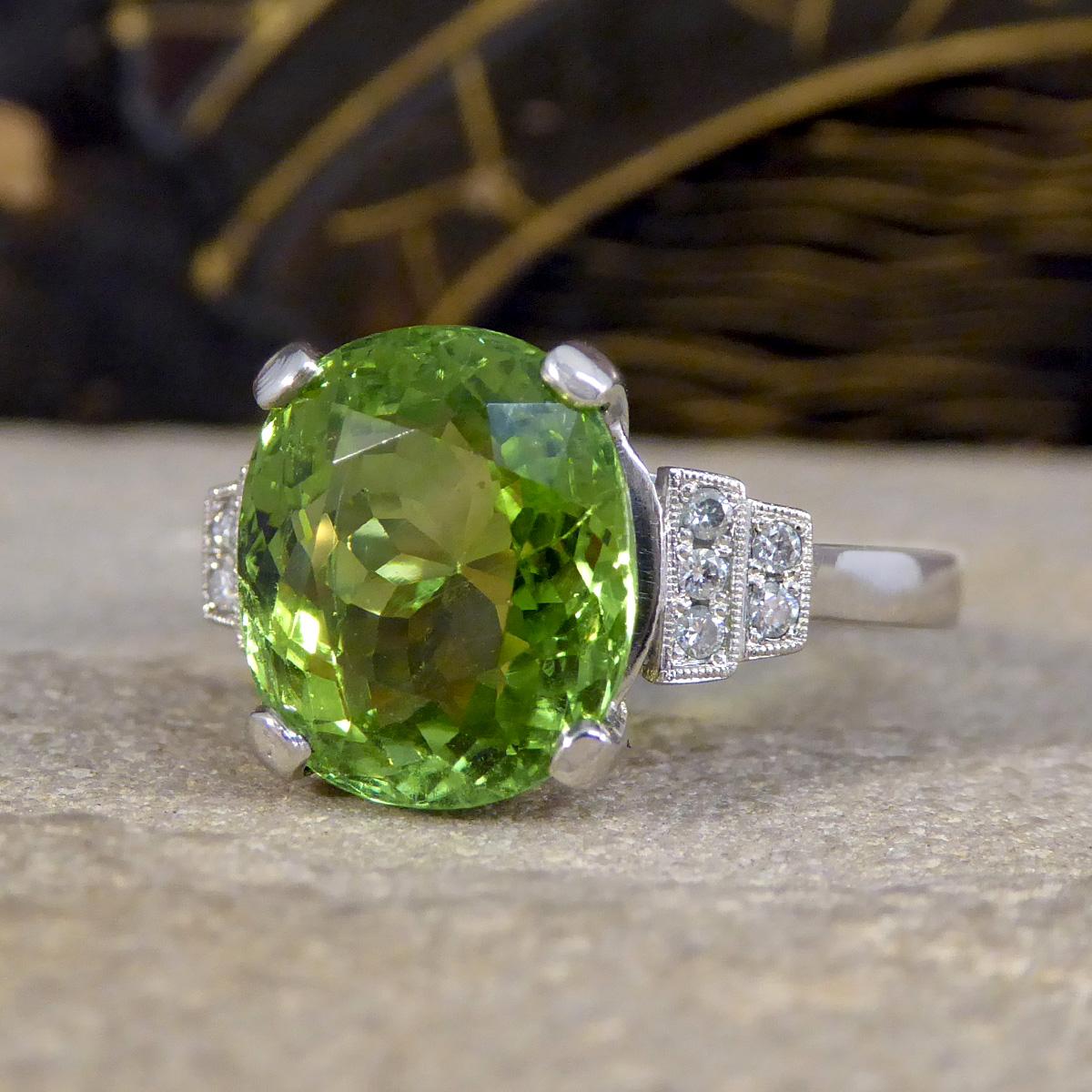 Green Tourmaline Ring with Diamond Staged Shoulders in Platinum In Excellent Condition In Yorkshire, West Yorkshire