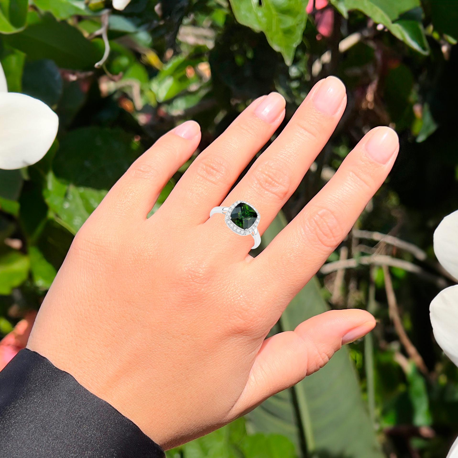 Contemporary Green Tourmaline Ring With Diamonds 2.64 Carats 14K White Gold For Sale