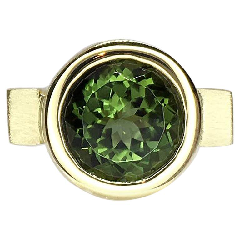 Green Tourmaline Round Bezel Ring For Sale