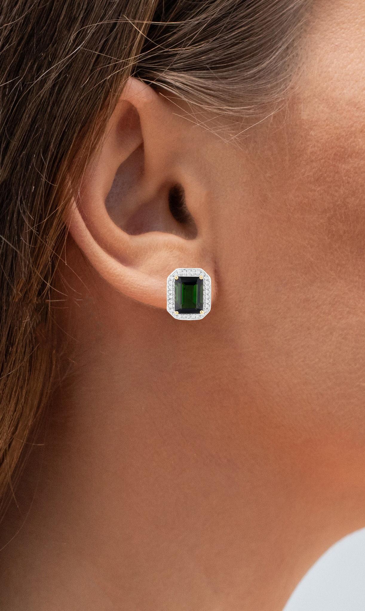 Contemporary Green Tourmaline Stud Earrings Diamond Halo 3.65 Carats 14K Yellow Gold For Sale