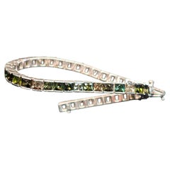 Pulsera Tenis Turmalina Verde, 13 Quilates Oro Blanco 18K Contemporánea