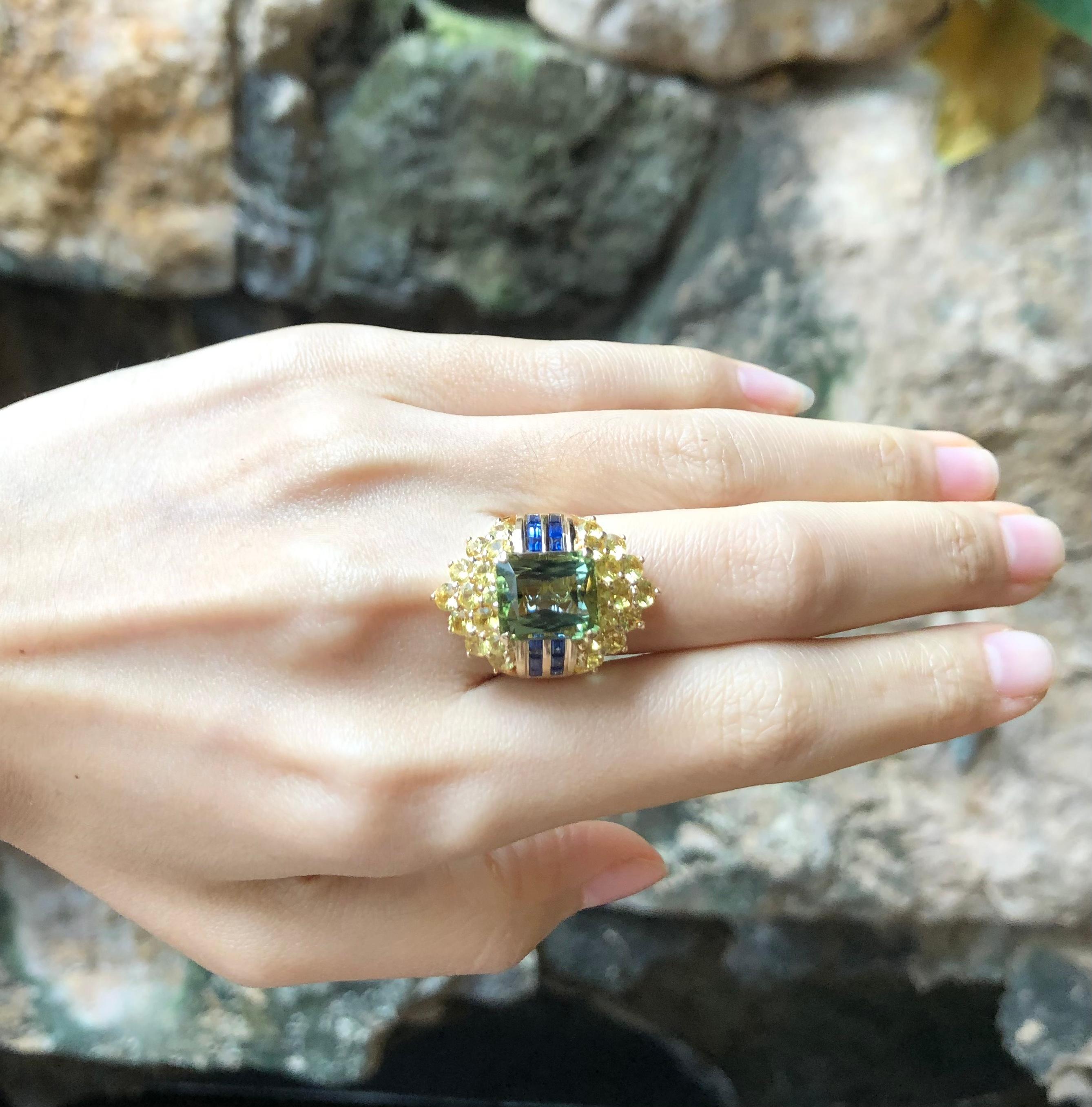 Women's Green Tourmaline with Blue Sapphire and Yellow Sapphire Ring in 18 Karat Gold For Sale