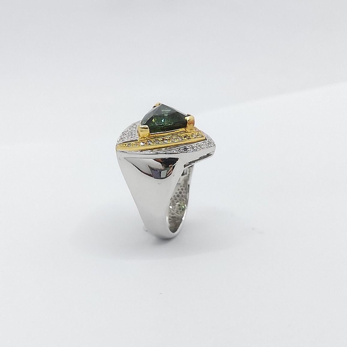 Green Tourmaline with Brown Diamond and Diamond Ring Set in 18 Karat White Gold For Sale 8