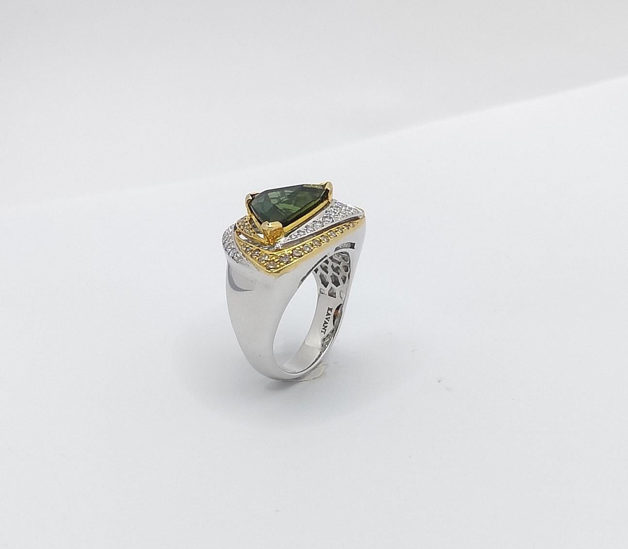 Green Tourmaline with Brown Diamond and Diamond Ring Set in 18 Karat White Gold For Sale 9
